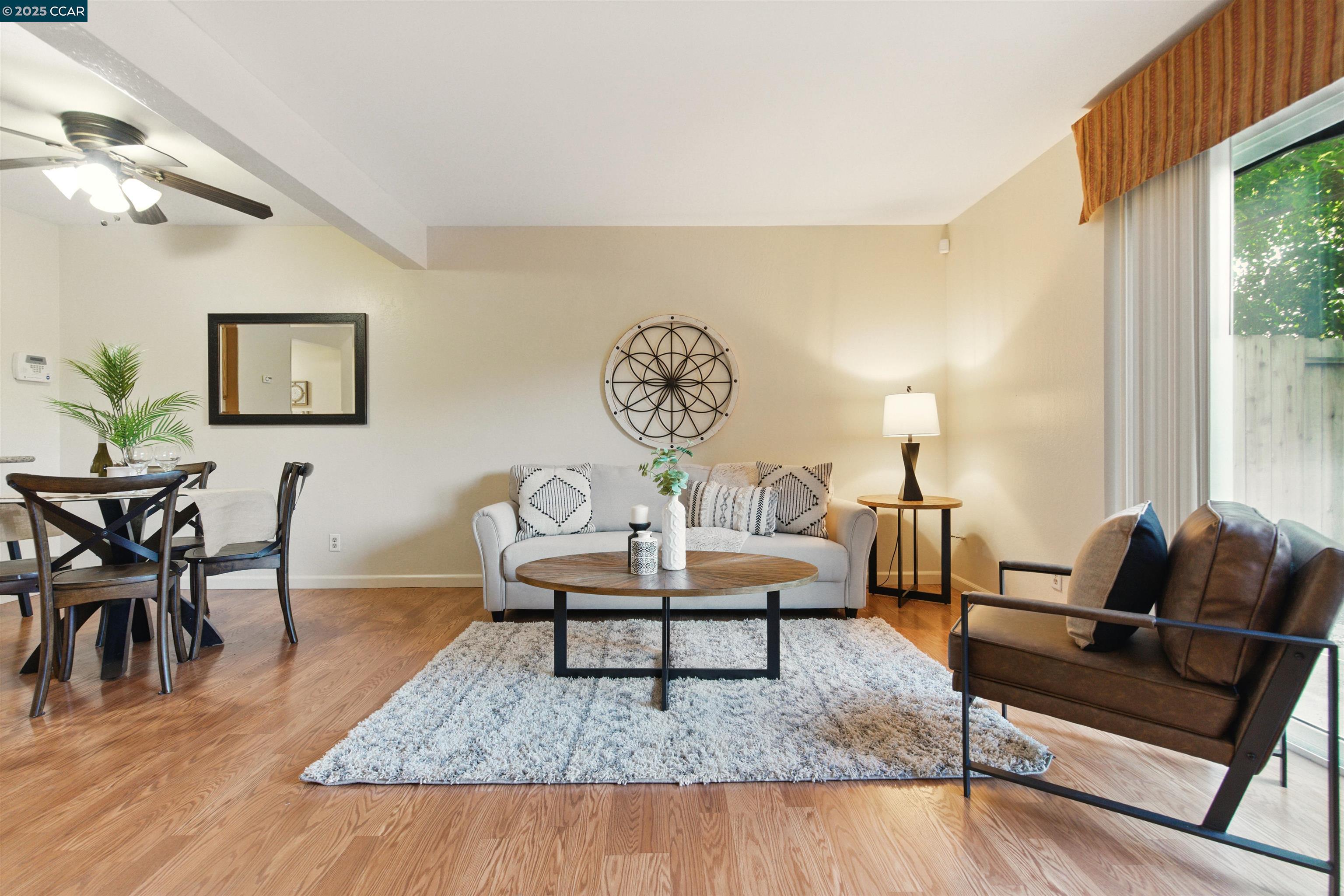 Detail Gallery Image 8 of 36 For 1352 Tree Garden Pl, Concord,  CA 94518 - 3 Beds | 2 Baths