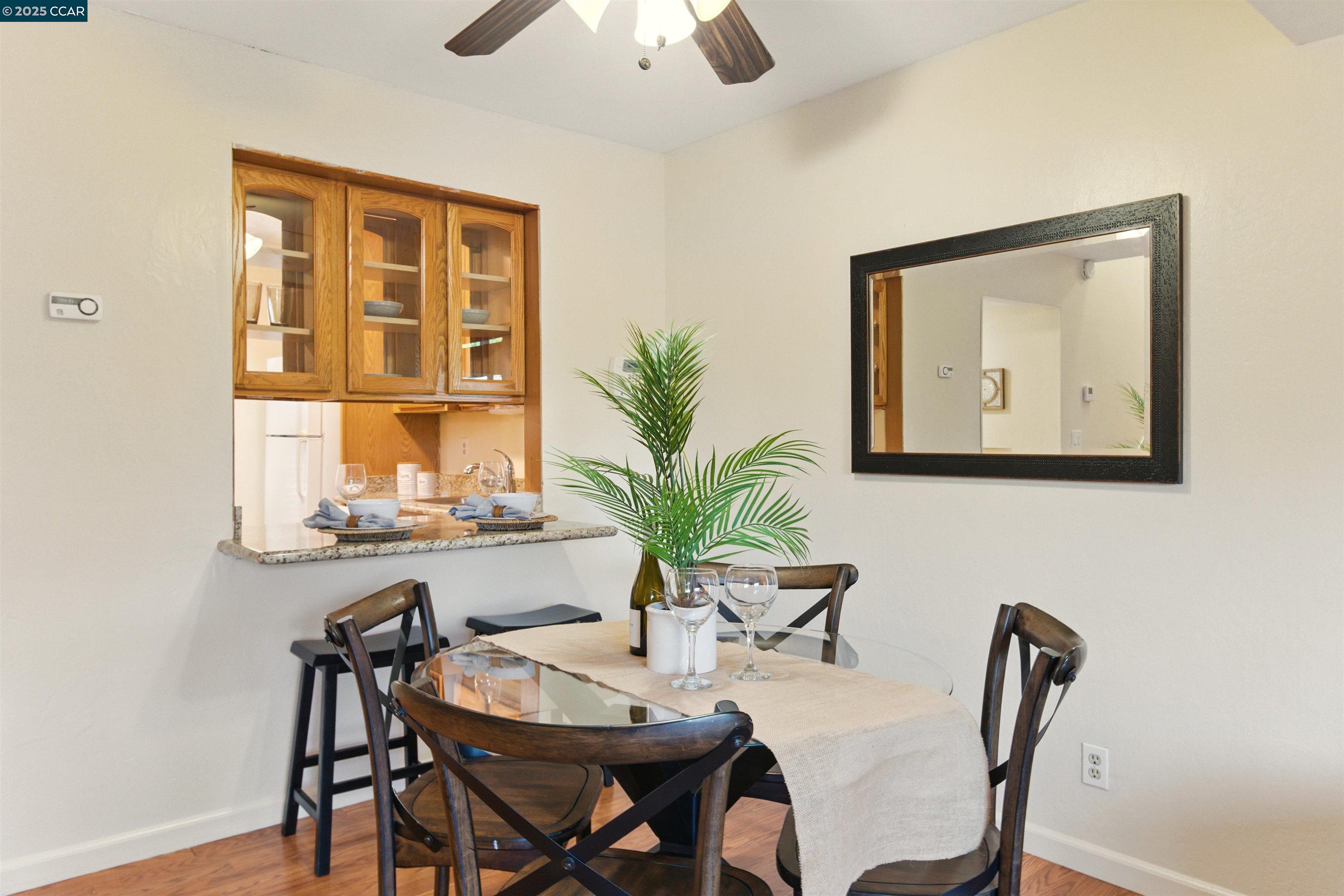 Detail Gallery Image 9 of 36 For 1352 Tree Garden Pl, Concord,  CA 94518 - 3 Beds | 2 Baths