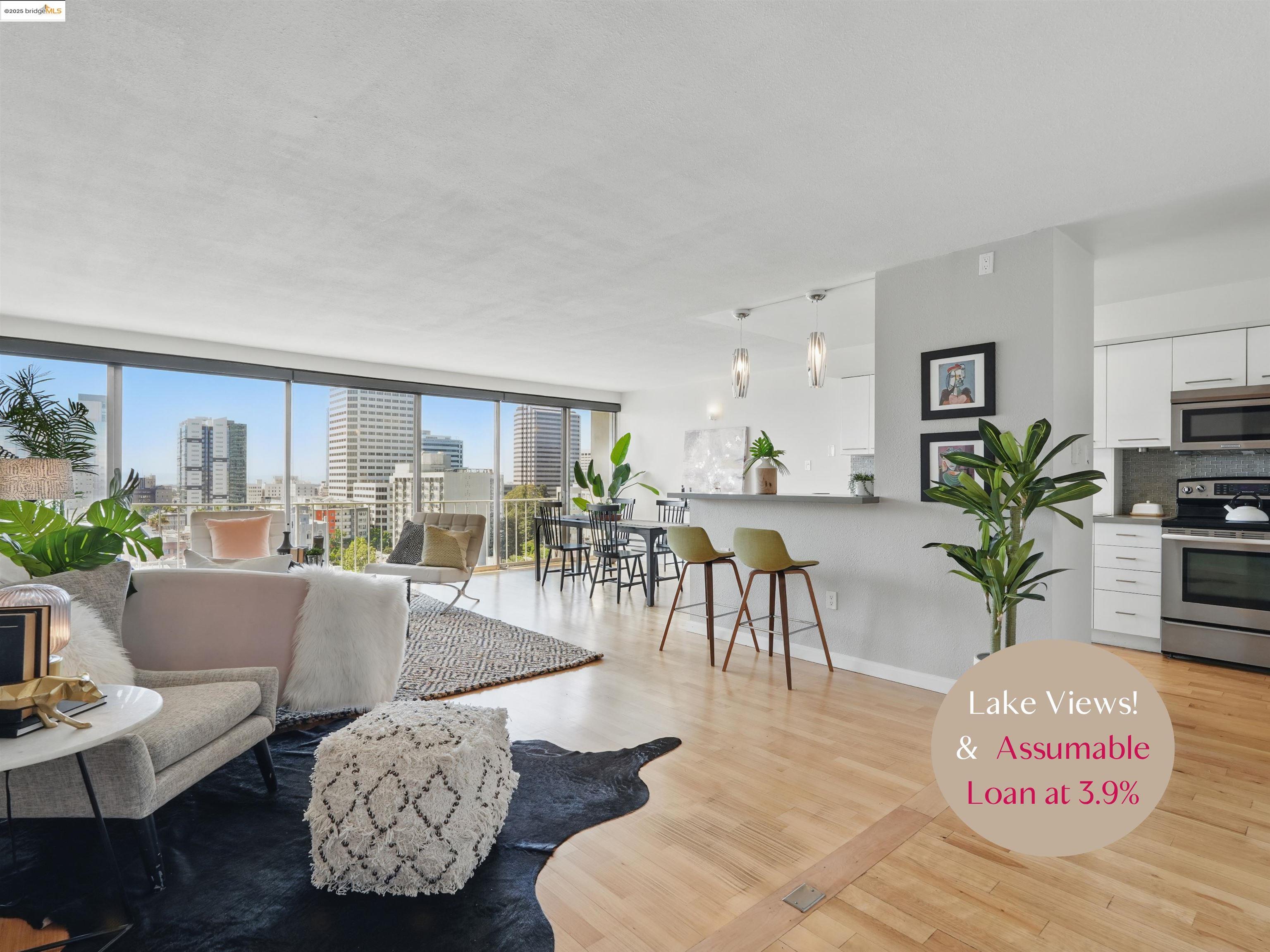 Browse active condo listings in LAKESIDE REGENCY PLAZA