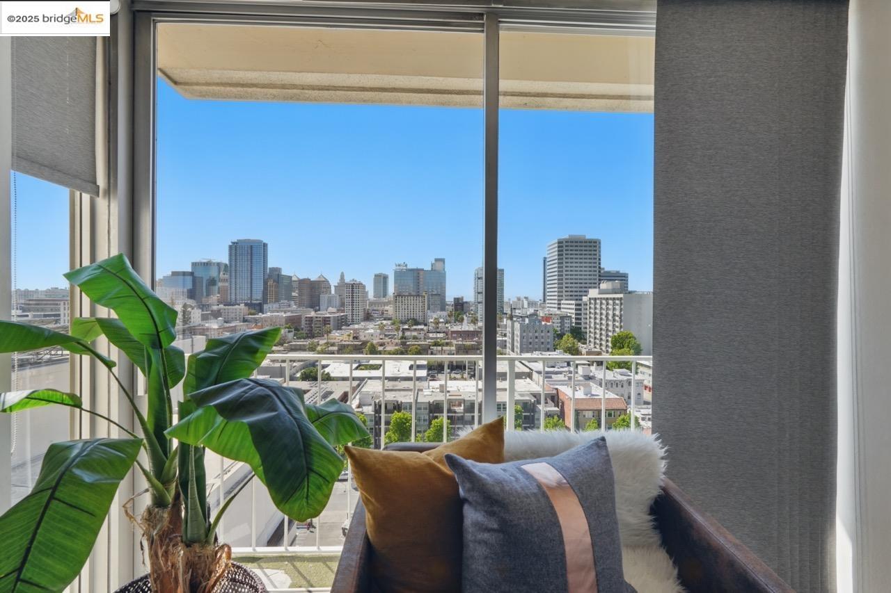 Detail Gallery Image 14 of 32 For 1555 Lakeside Dr #191,  Oakland,  CA 94612 - 2 Beds | 2 Baths