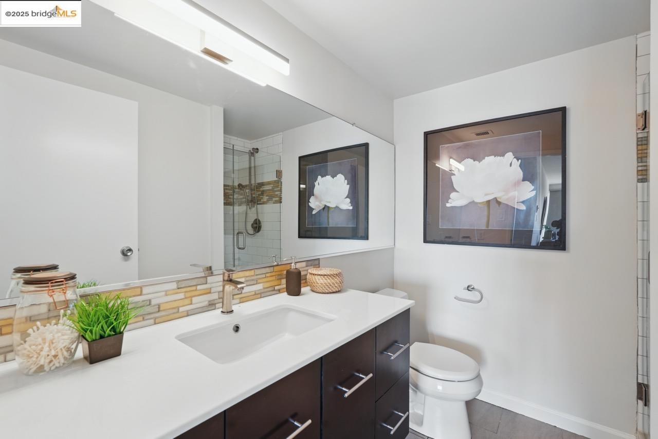 Detail Gallery Image 18 of 32 For 1555 Lakeside Dr #191,  Oakland,  CA 94612 - 2 Beds | 2 Baths