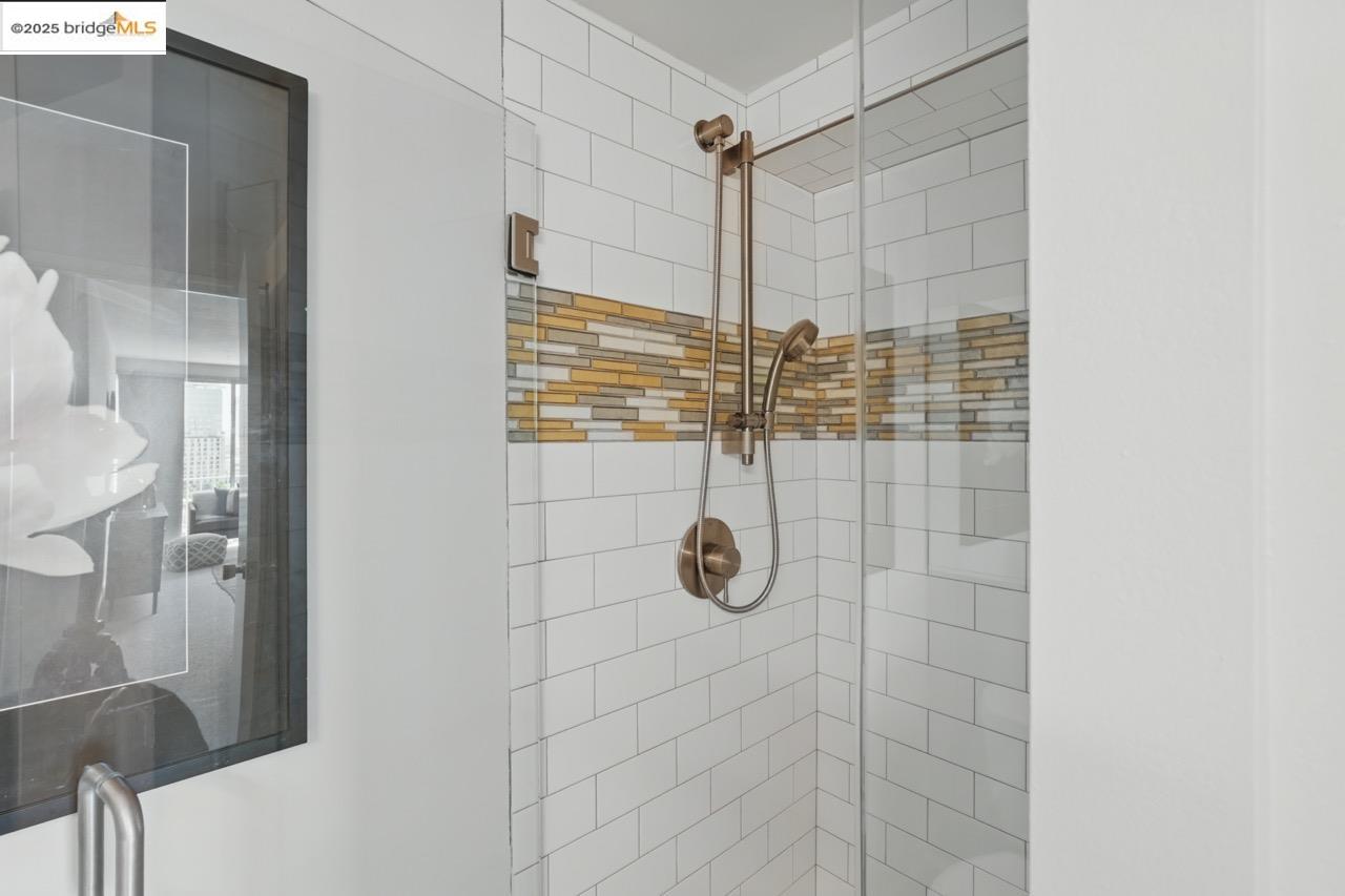Detail Gallery Image 19 of 32 For 1555 Lakeside Dr #191,  Oakland,  CA 94612 - 2 Beds | 2 Baths