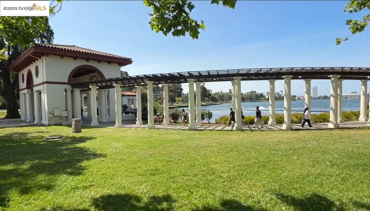 Detail Gallery Image 47 of 47 For 1555 Lakeside Dr #191,  Oakland,  CA 94612 - 2 Beds | 2 Baths