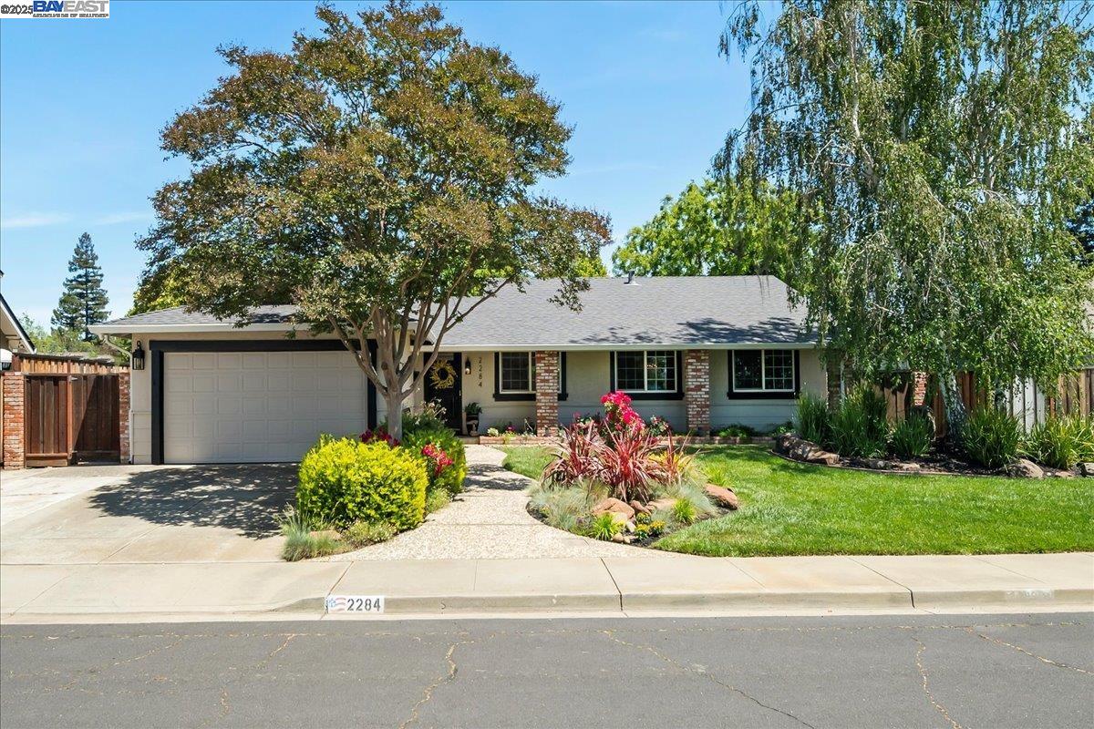 Detail Gallery Image 1 of 46 For 2284 Norwood Rd, Livermore,  CA 94550 - 3 Beds | 2 Baths