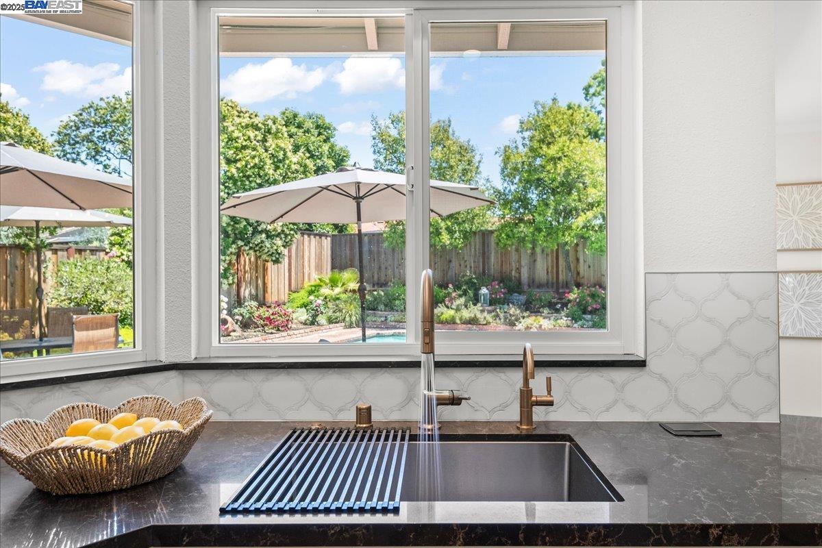 Detail Gallery Image 16 of 46 For 2284 Norwood Rd, Livermore,  CA 94550 - 3 Beds | 2 Baths