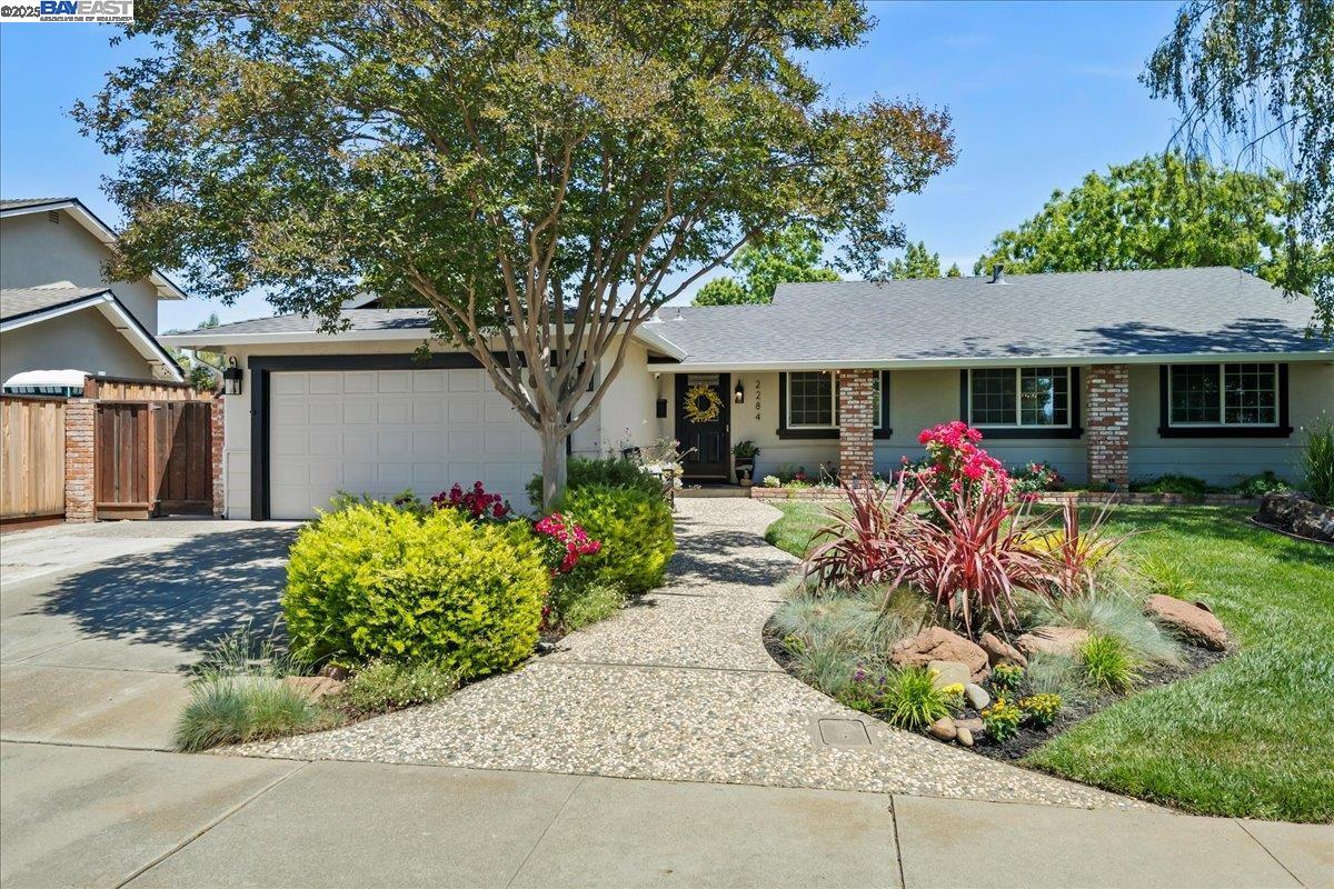 Detail Gallery Image 3 of 46 For 2284 Norwood Rd, Livermore,  CA 94550 - 3 Beds | 2 Baths