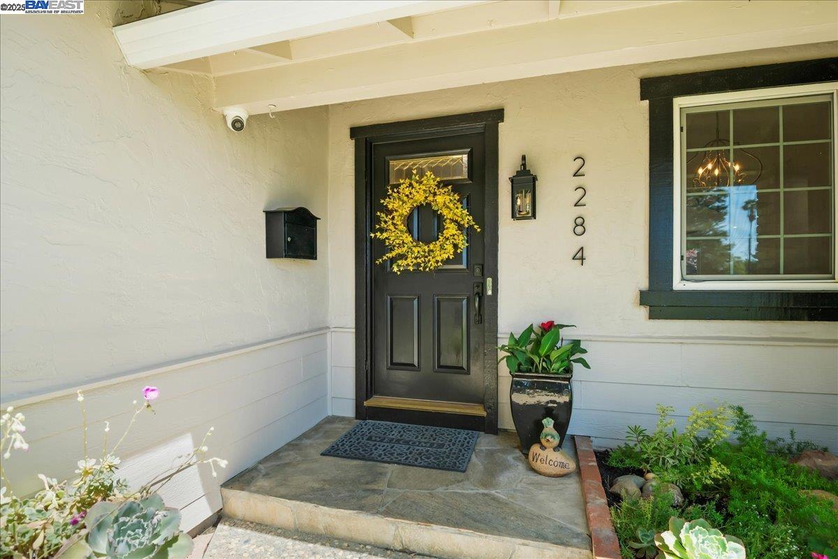 Detail Gallery Image 5 of 46 For 2284 Norwood Rd, Livermore,  CA 94550 - 3 Beds | 2 Baths