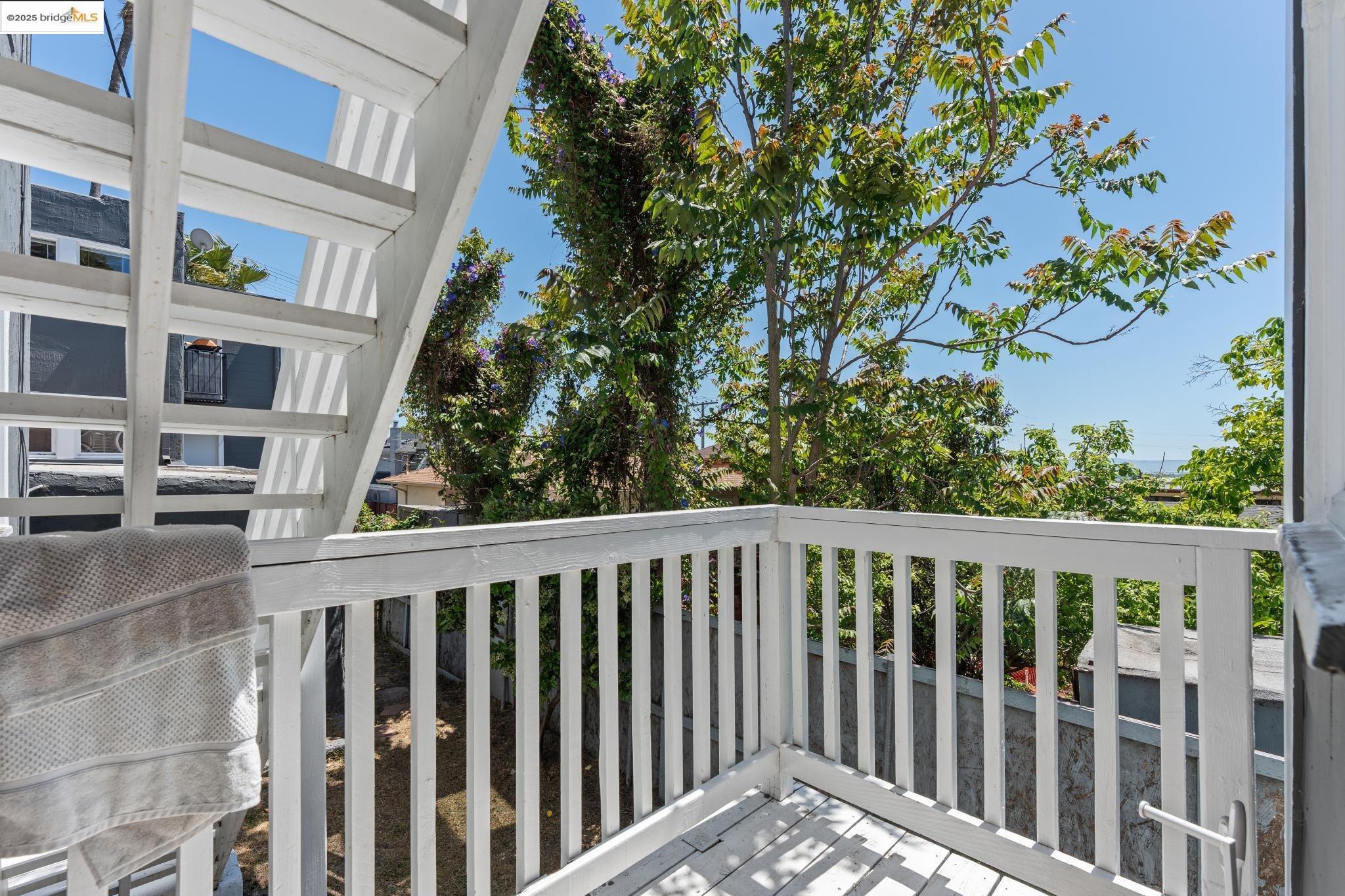 Detail Gallery Image 11 of 18 For 2823 11th Ave #C,  Oakland,  CA 94610 - 2 Beds | 1 Baths