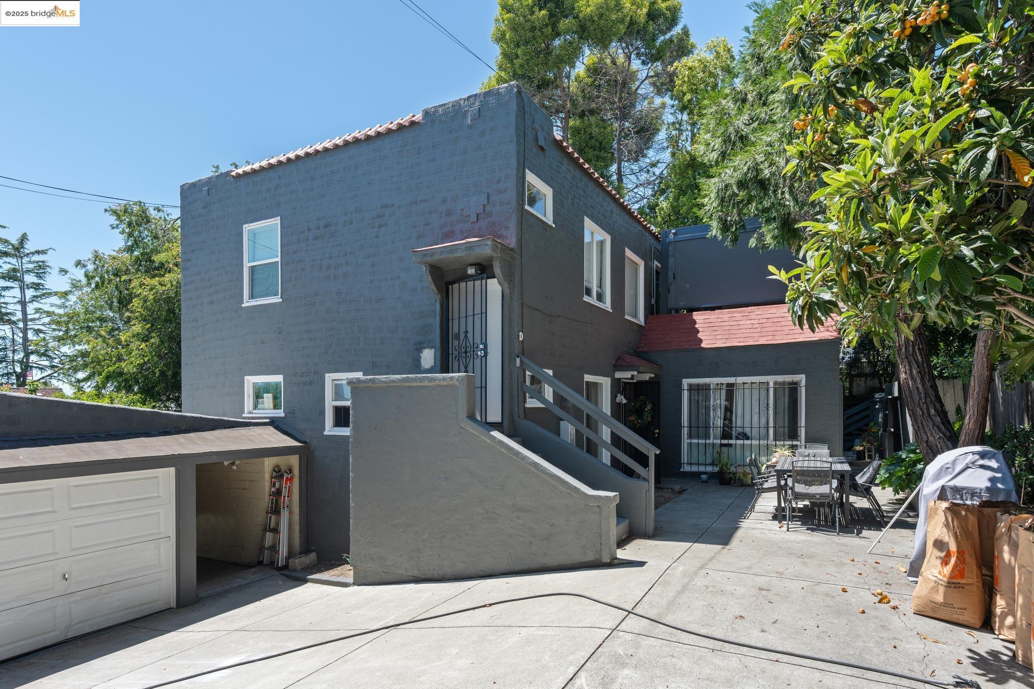 Detail Gallery Image 17 of 18 For 2823 11th Ave #C,  Oakland,  CA 94610 - 2 Beds | 1 Baths