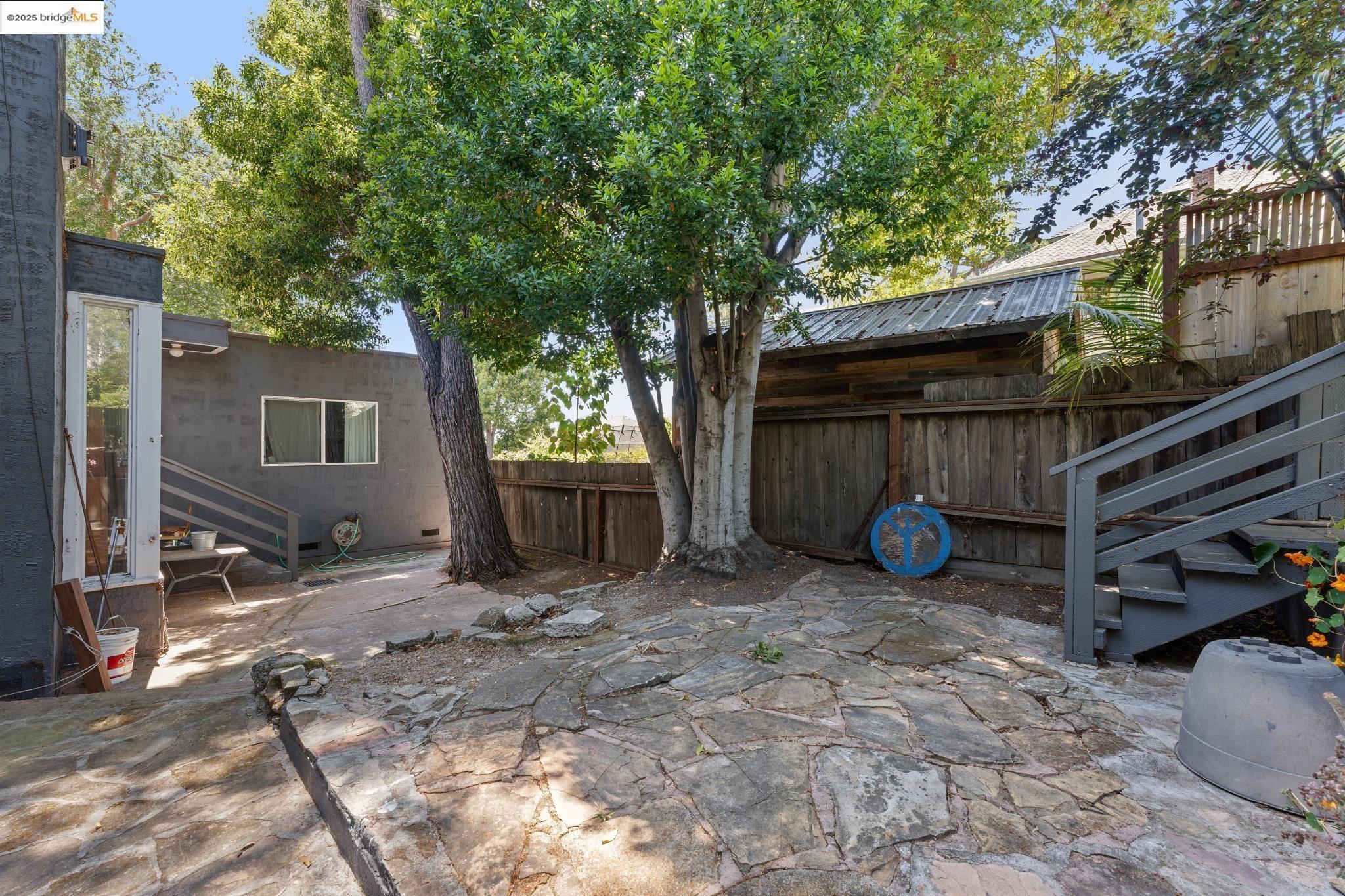 Detail Gallery Image 18 of 18 For 2823 11th Ave #C,  Oakland,  CA 94610 - 2 Beds | 1 Baths