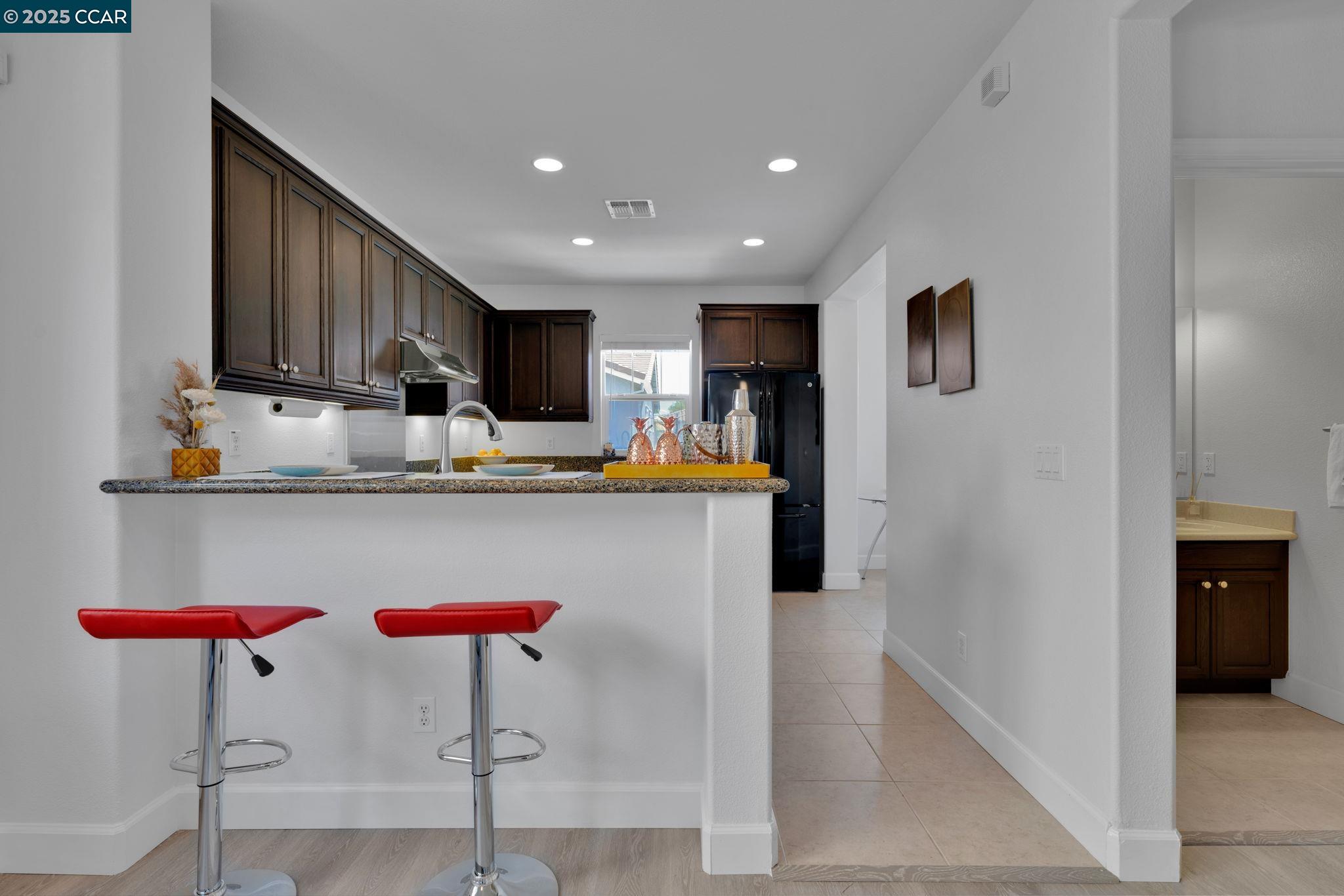 Detail Gallery Image 21 of 60 For 2941 Kobio Dr, Concord,  CA 94519-2685 - 3 Beds | 3/1 Baths