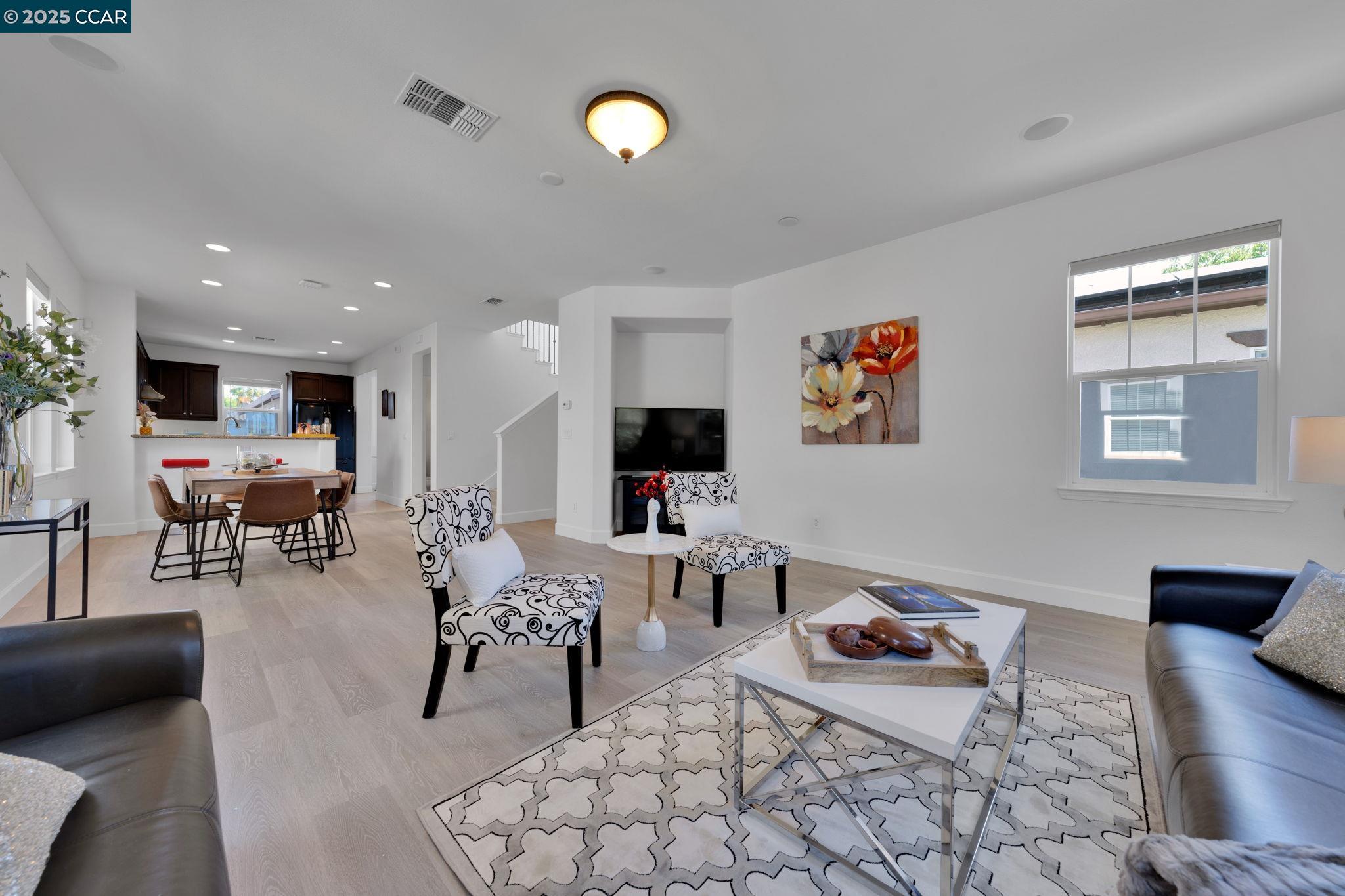 Detail Gallery Image 23 of 60 For 2941 Kobio Dr, Concord,  CA 94519-2685 - 3 Beds | 3/1 Baths