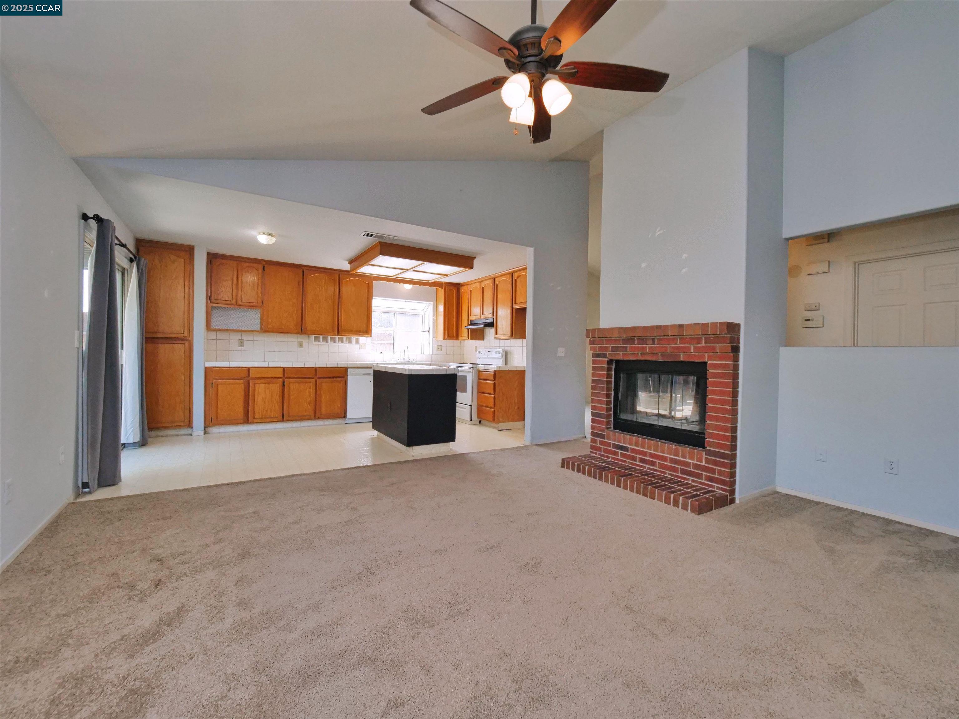 Detail Gallery Image 14 of 60 For 4301 Castle Cary Lane, Salida,  CA 95368 - 3 Beds | 2 Baths