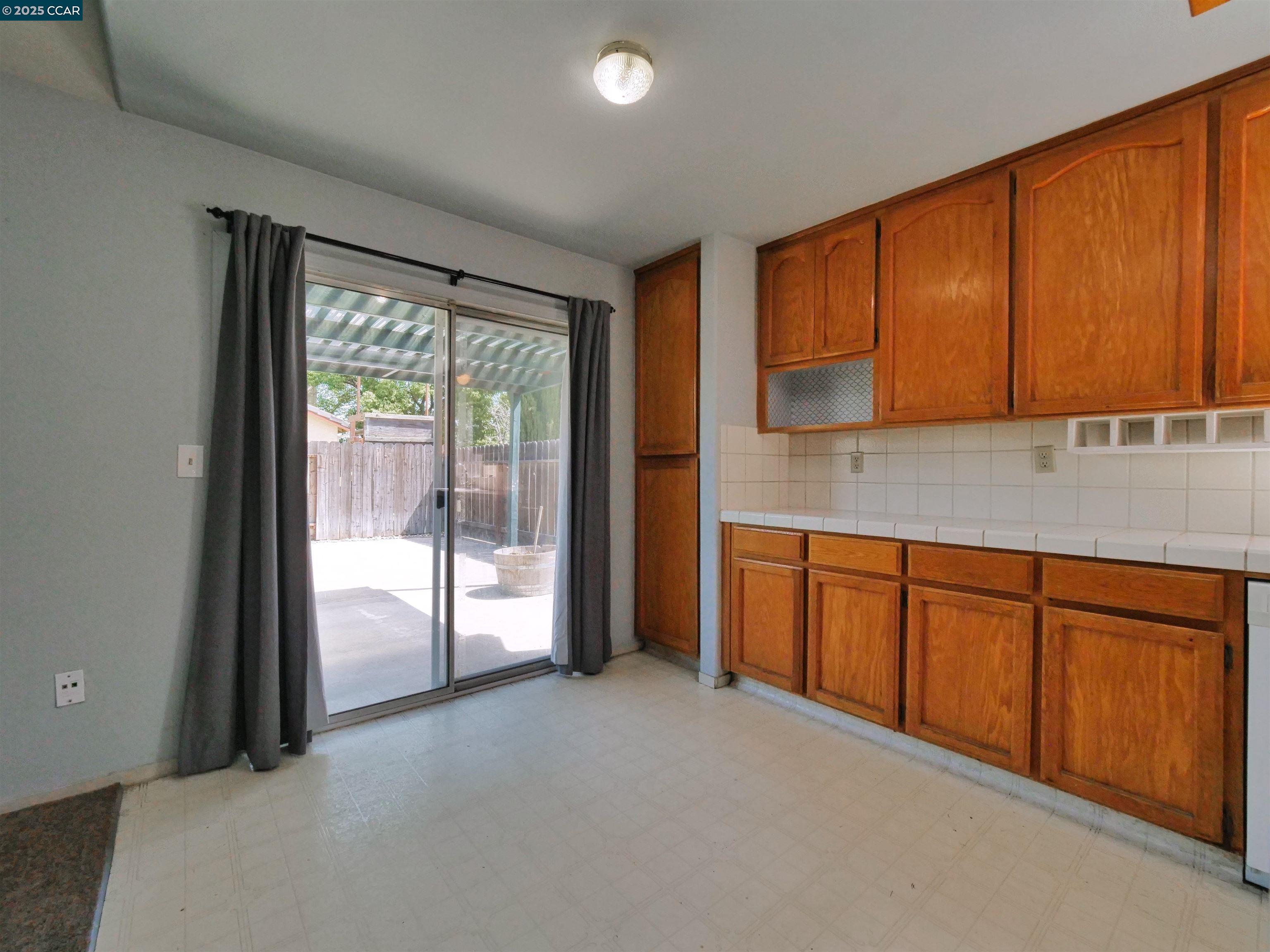 Detail Gallery Image 19 of 60 For 4301 Castle Cary Lane, Salida,  CA 95368 - 3 Beds | 2 Baths