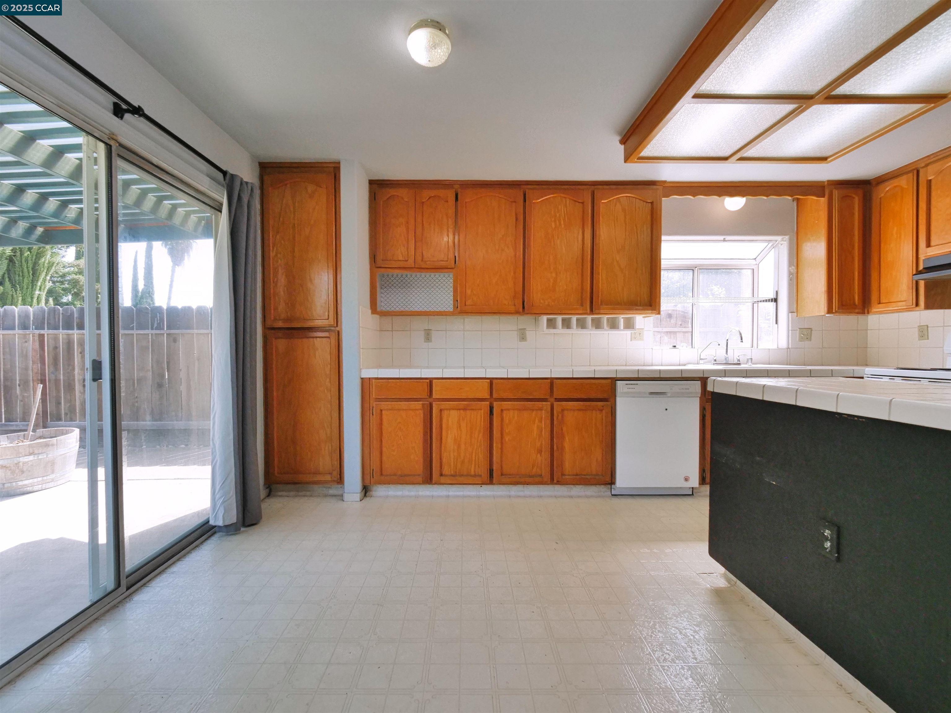 Detail Gallery Image 20 of 60 For 4301 Castle Cary Lane, Salida,  CA 95368 - 3 Beds | 2 Baths