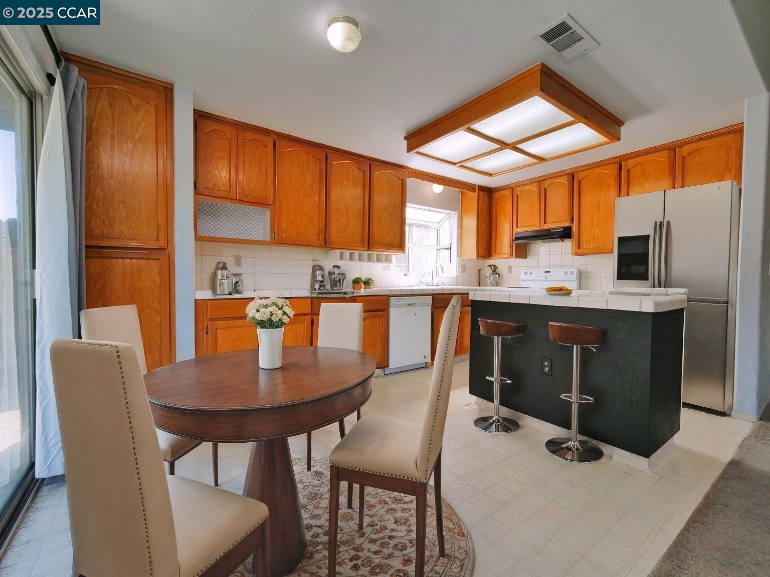 Detail Gallery Image 21 of 60 For 4301 Castle Cary Lane, Salida,  CA 95368 - 3 Beds | 2 Baths