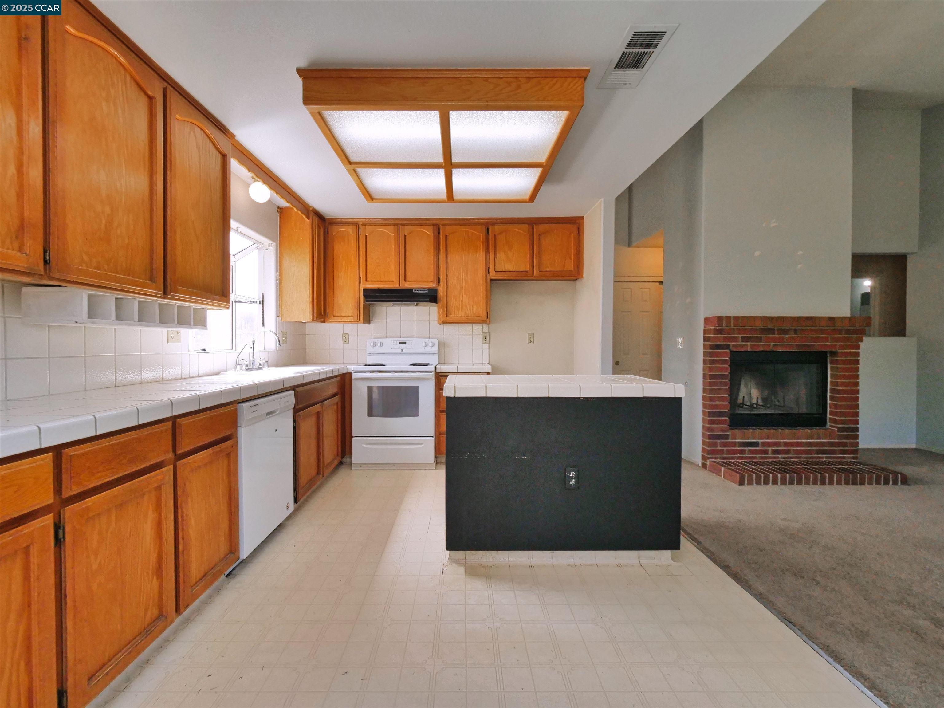 Detail Gallery Image 23 of 60 For 4301 Castle Cary Lane, Salida,  CA 95368 - 3 Beds | 2 Baths