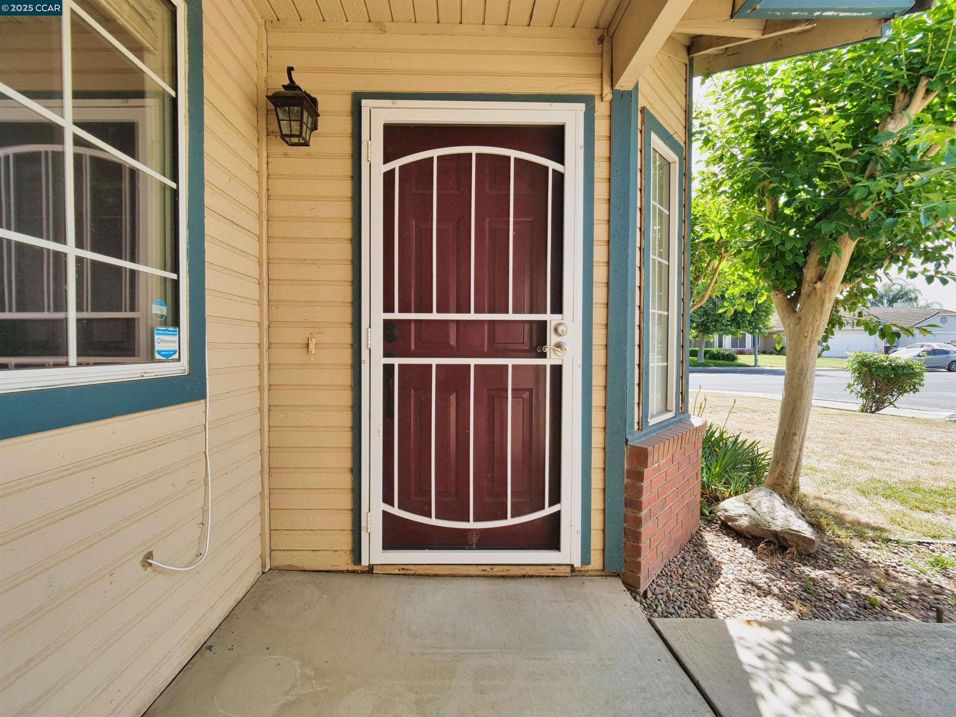 Detail Gallery Image 4 of 60 For 4301 Castle Cary Lane, Salida,  CA 95368 - 3 Beds | 2 Baths