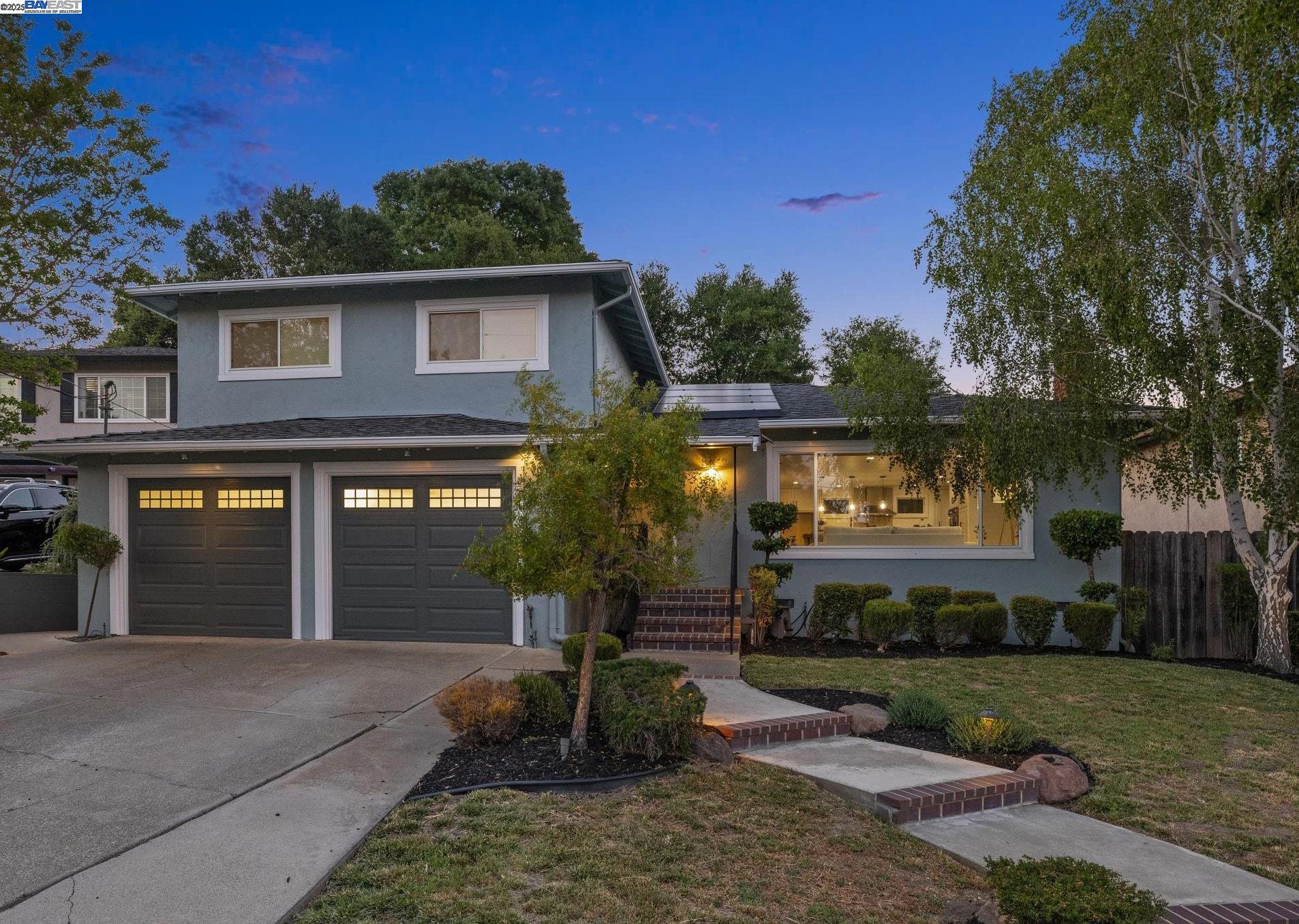 Detail Gallery Image 1 of 55 For 3134 Terry Ct, Castro Valley,  CA 94546 - 4 Beds | 2/1 Baths