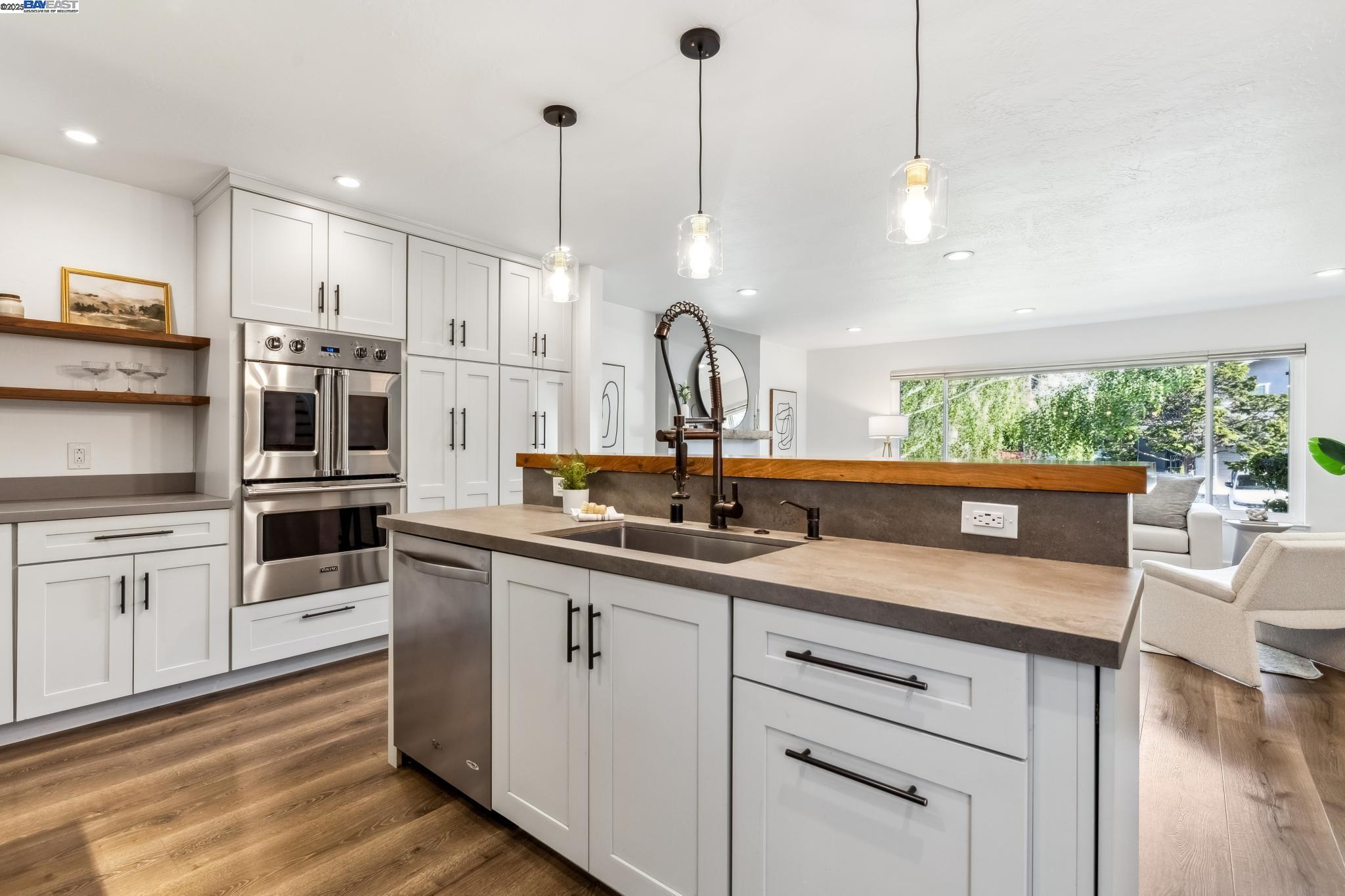 Detail Gallery Image 13 of 55 For 3134 Terry Ct, Castro Valley,  CA 94546 - 4 Beds | 2/1 Baths