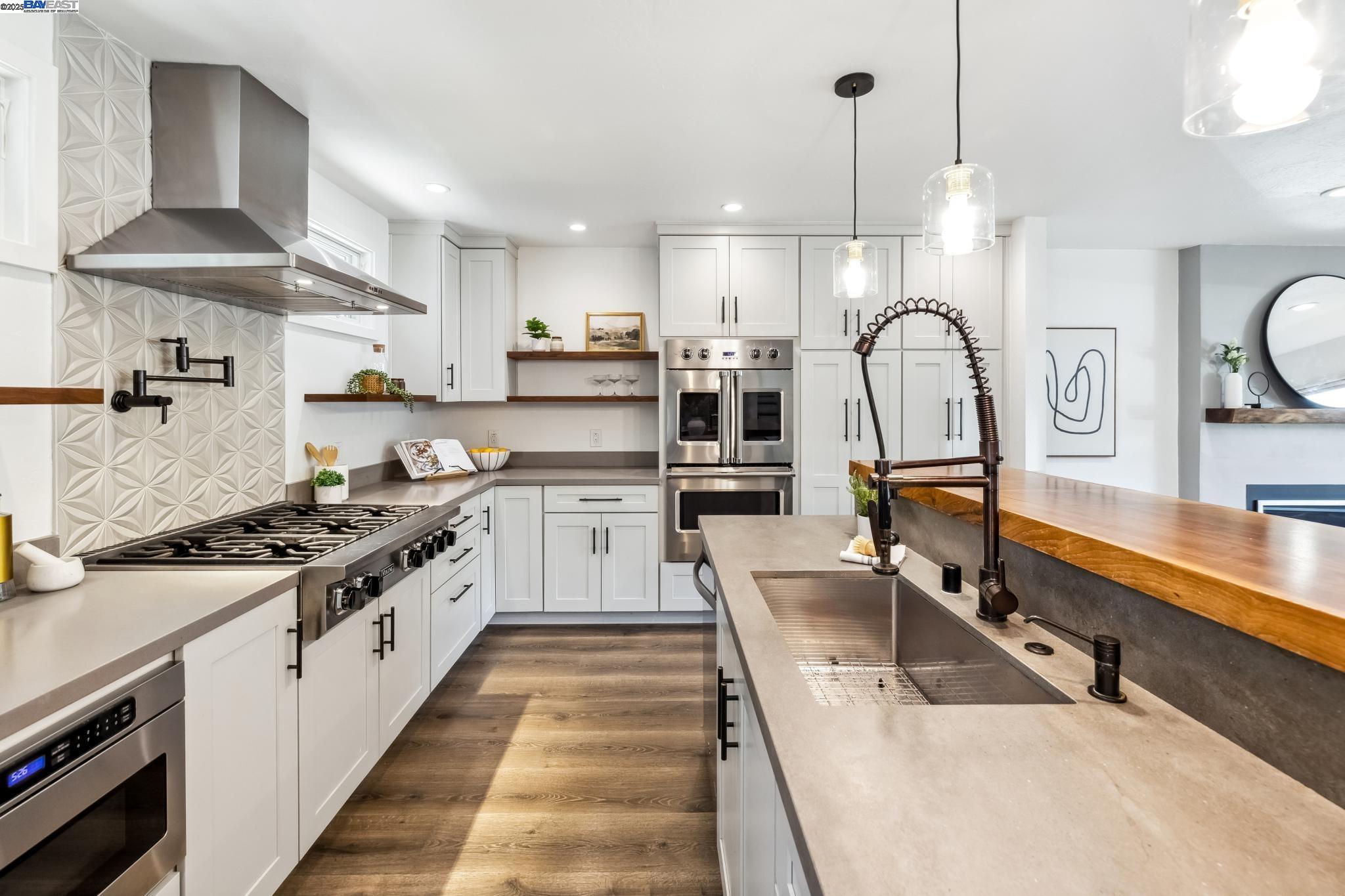 Detail Gallery Image 14 of 55 For 3134 Terry Ct, Castro Valley,  CA 94546 - 4 Beds | 2/1 Baths