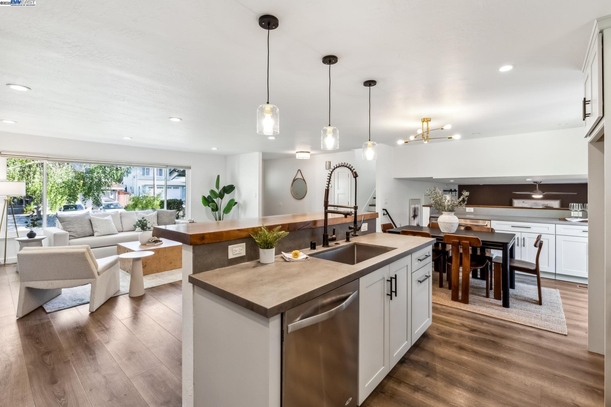 Detail Gallery Image 17 of 55 For 3134 Terry Ct, Castro Valley,  CA 94546 - 4 Beds | 2/1 Baths