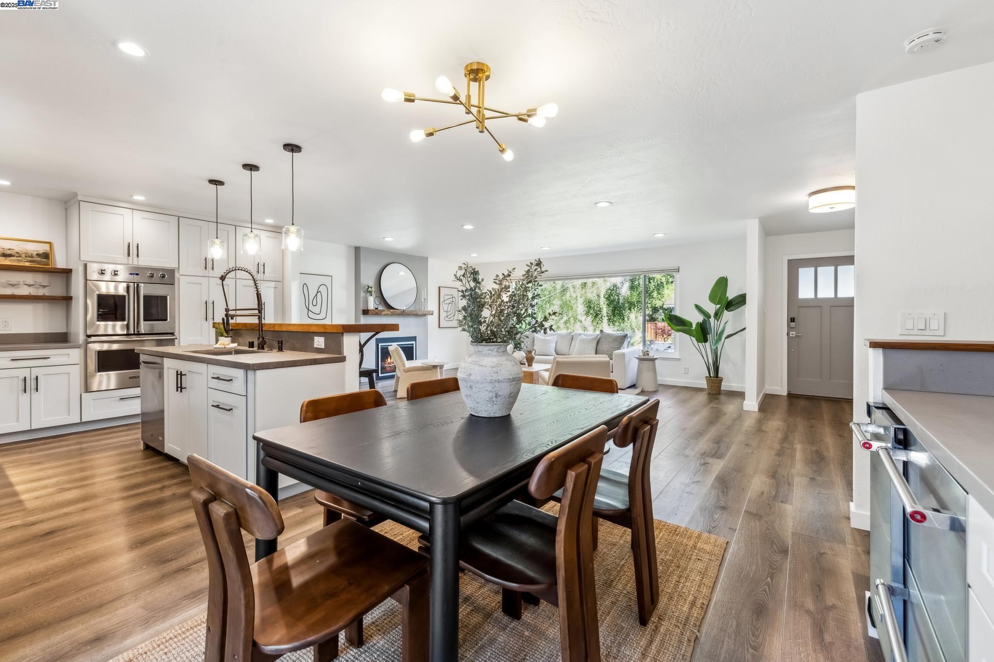 Detail Gallery Image 22 of 55 For 3134 Terry Ct, Castro Valley,  CA 94546 - 4 Beds | 2/1 Baths