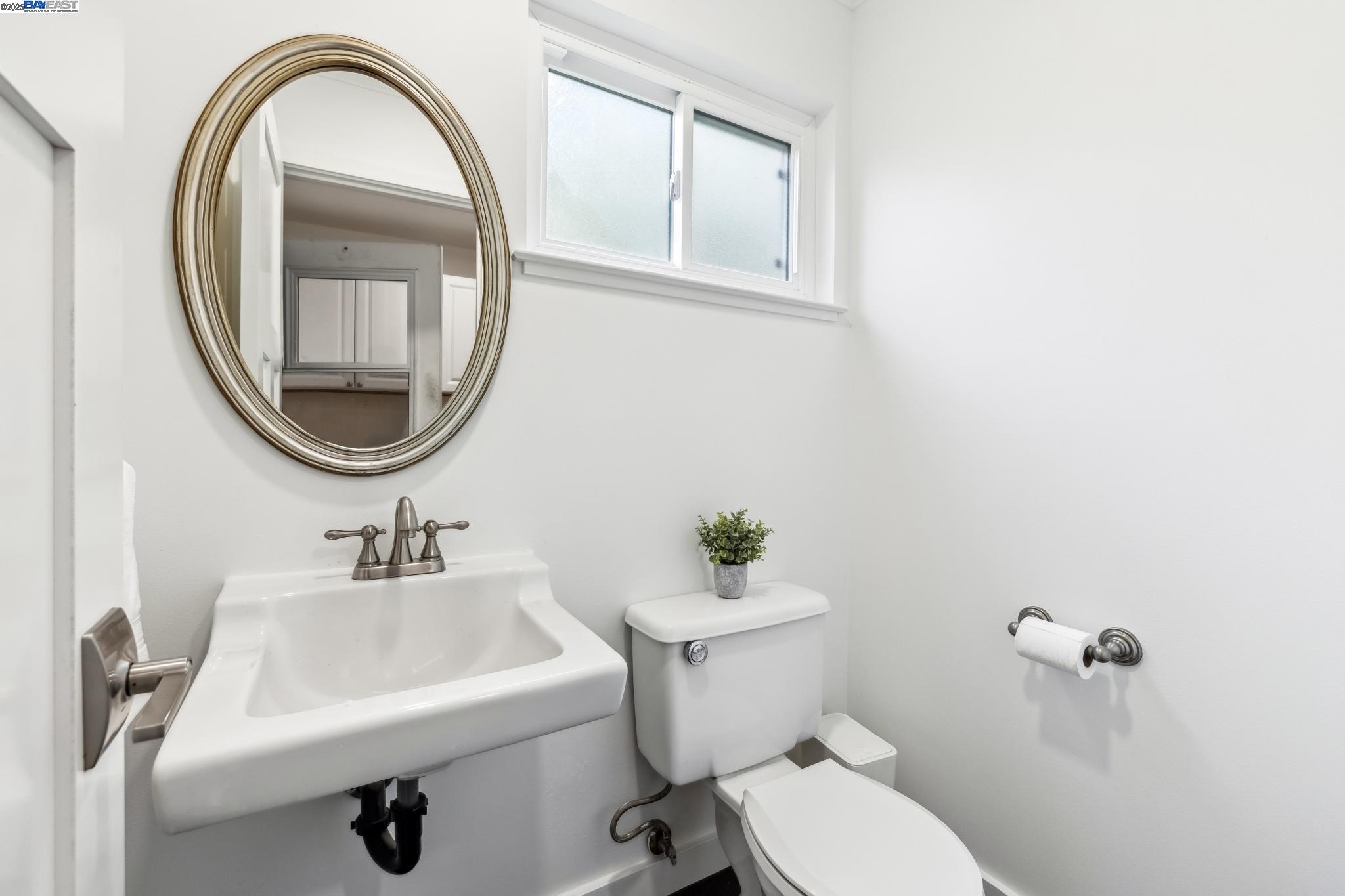Detail Gallery Image 32 of 55 For 3134 Terry Ct, Castro Valley,  CA 94546 - 4 Beds | 2/1 Baths
