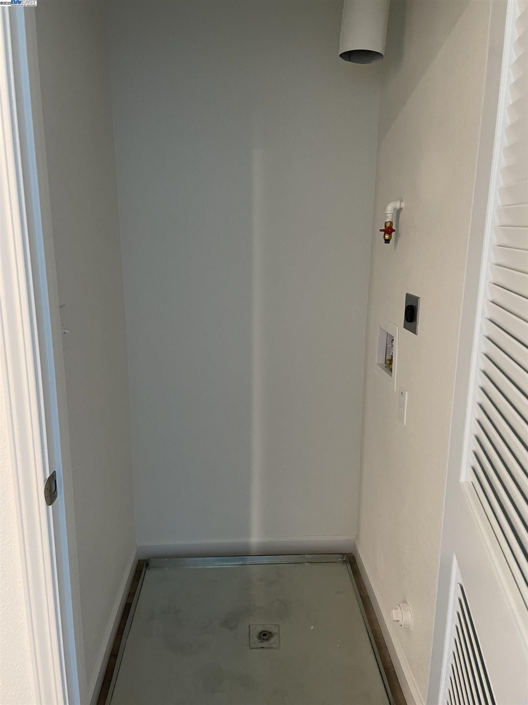 Detail Gallery Image 11 of 16 For 1800 Monroe Ct #1,  Hollister,  CA 95023 - 2 Beds | 2 Baths