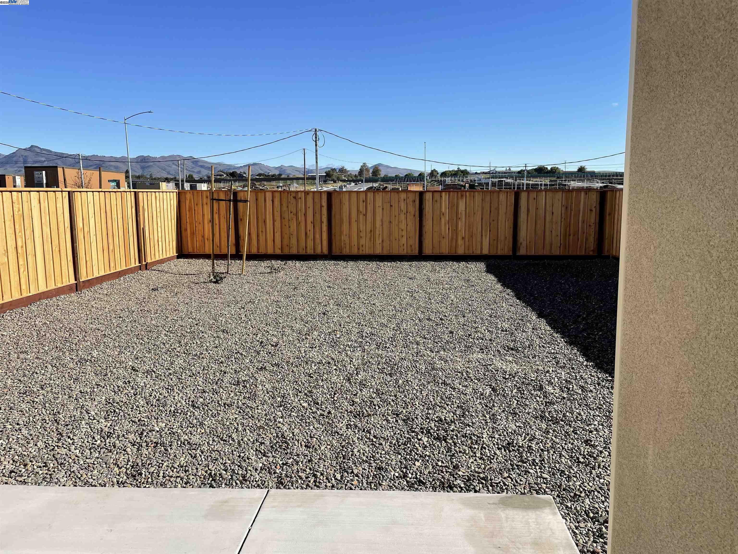 Detail Gallery Image 15 of 16 For 1800 Monroe Ct #1,  Hollister,  CA 95023 - 2 Beds | 2 Baths