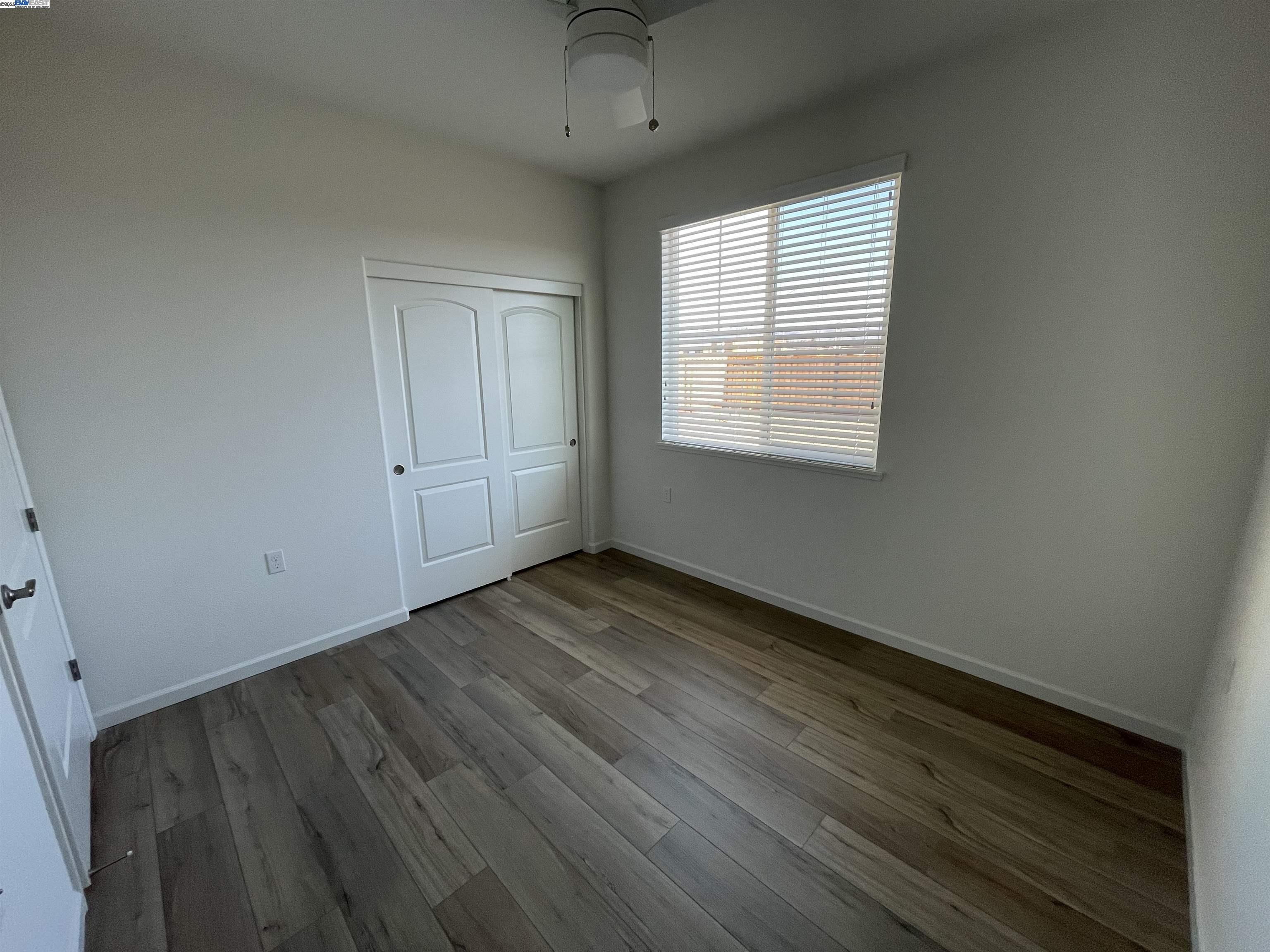 Detail Gallery Image 5 of 16 For 1800 Monroe Ct #1,  Hollister,  CA 95023 - 2 Beds | 2 Baths