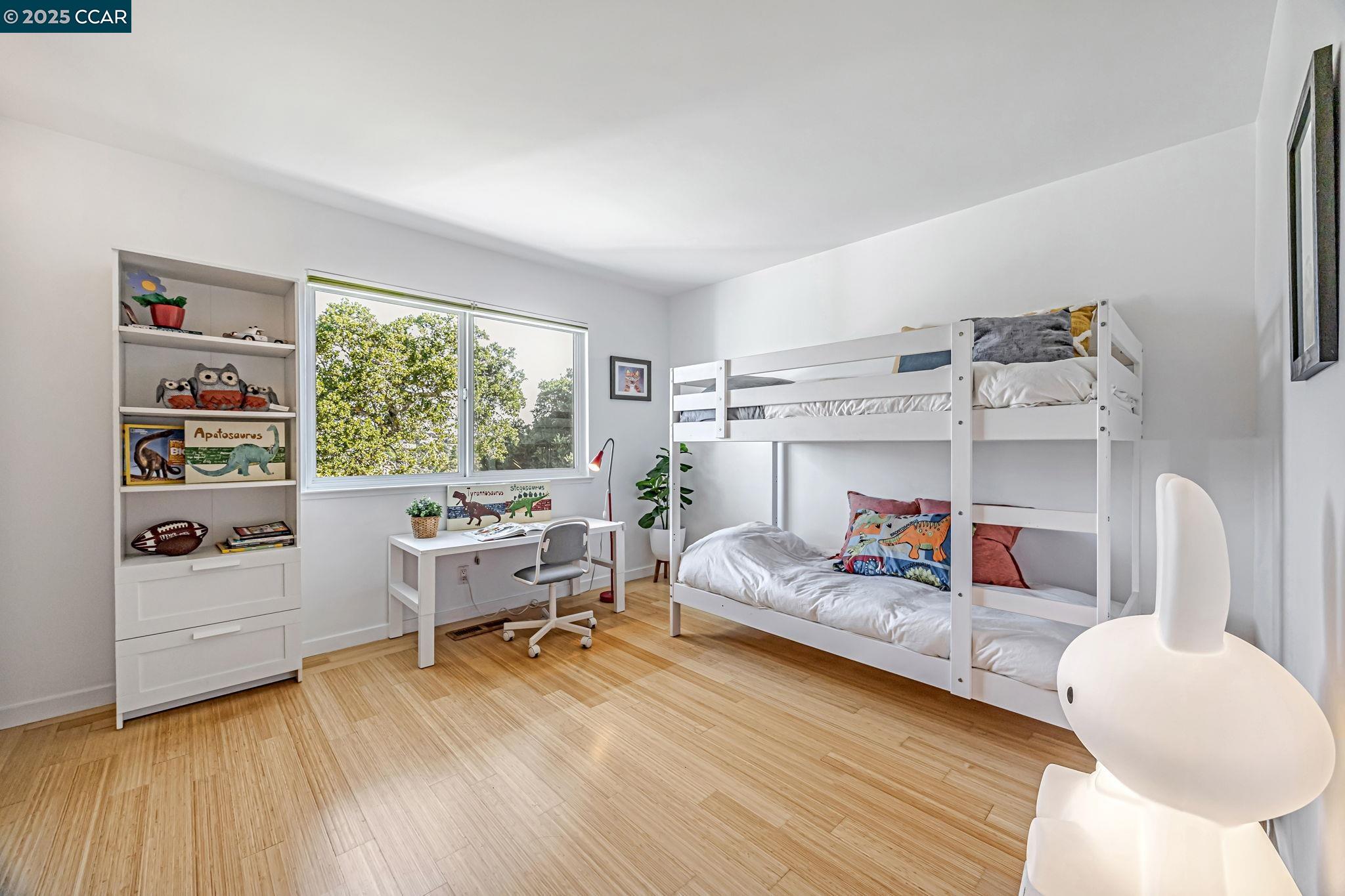 Detail Gallery Image 20 of 36 For 2280 Hastings Dr, Belmont,  CA 94002 - 3 Beds | 2 Baths