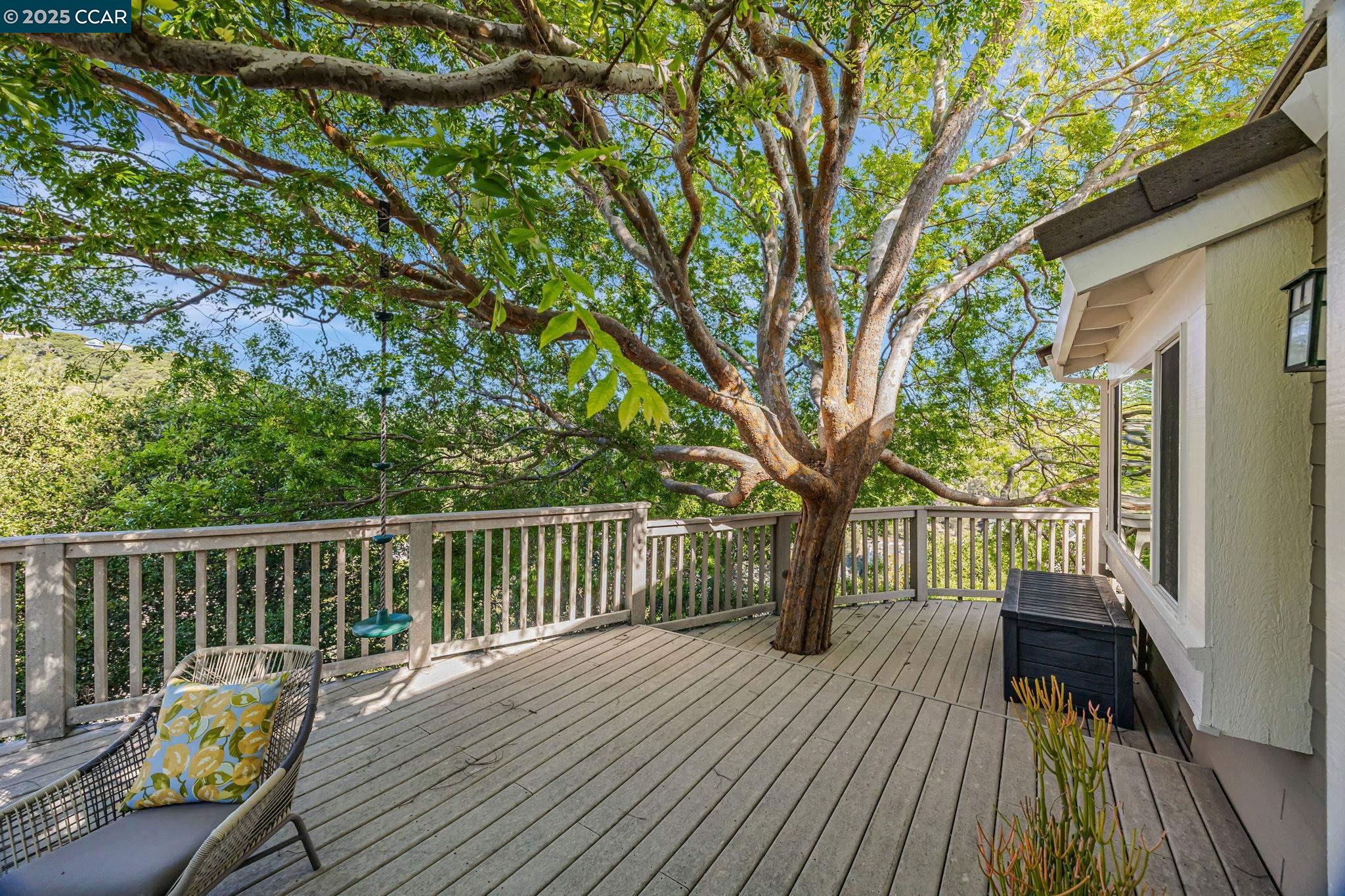 Detail Gallery Image 27 of 36 For 2280 Hastings Dr, Belmont,  CA 94002 - 3 Beds | 2 Baths