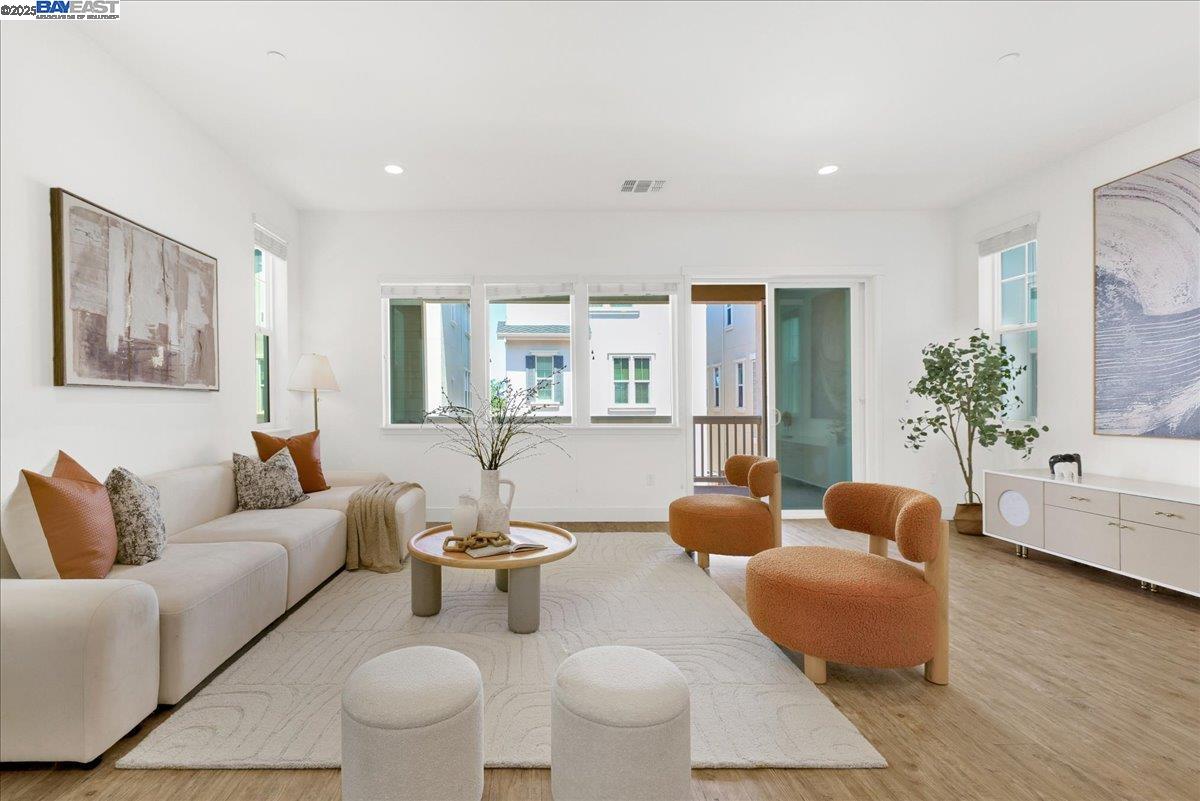 Detail Gallery Image 13 of 45 For 37437 Bay Crest Road, Newark,  CA 94560 - 4 Beds | 3/1 Baths