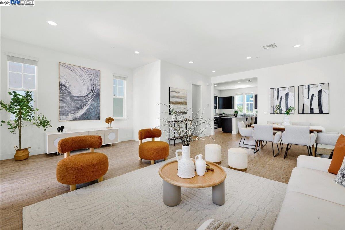 Detail Gallery Image 14 of 45 For 37437 Bay Crest Road, Newark,  CA 94560 - 4 Beds | 3/1 Baths