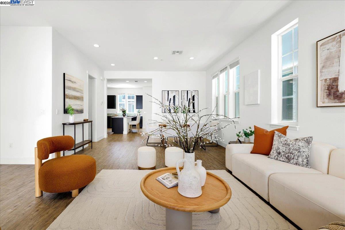 Detail Gallery Image 15 of 45 For 37437 Bay Crest Road, Newark,  CA 94560 - 4 Beds | 3/1 Baths