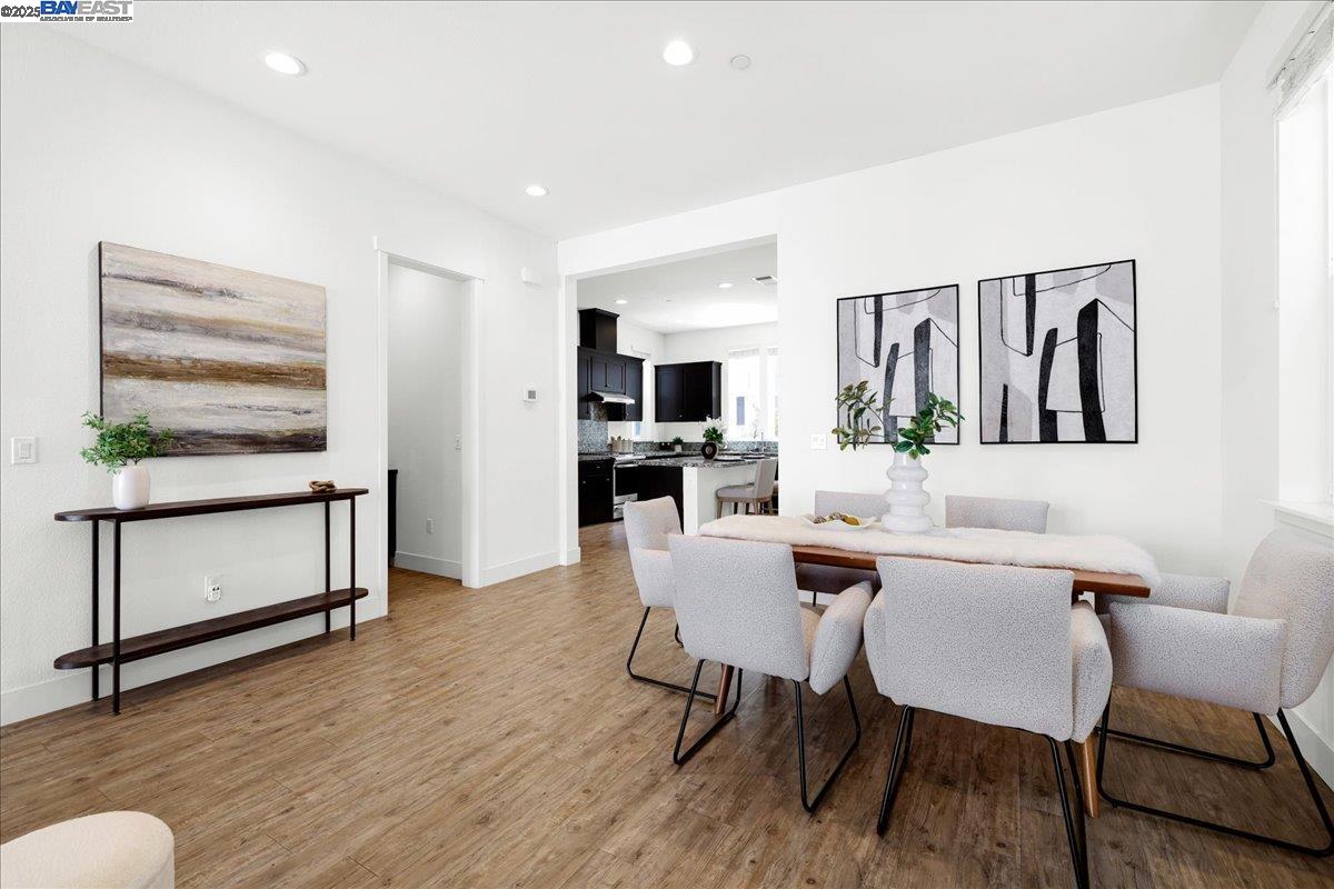Detail Gallery Image 16 of 45 For 37437 Bay Crest Road, Newark,  CA 94560 - 4 Beds | 3/1 Baths