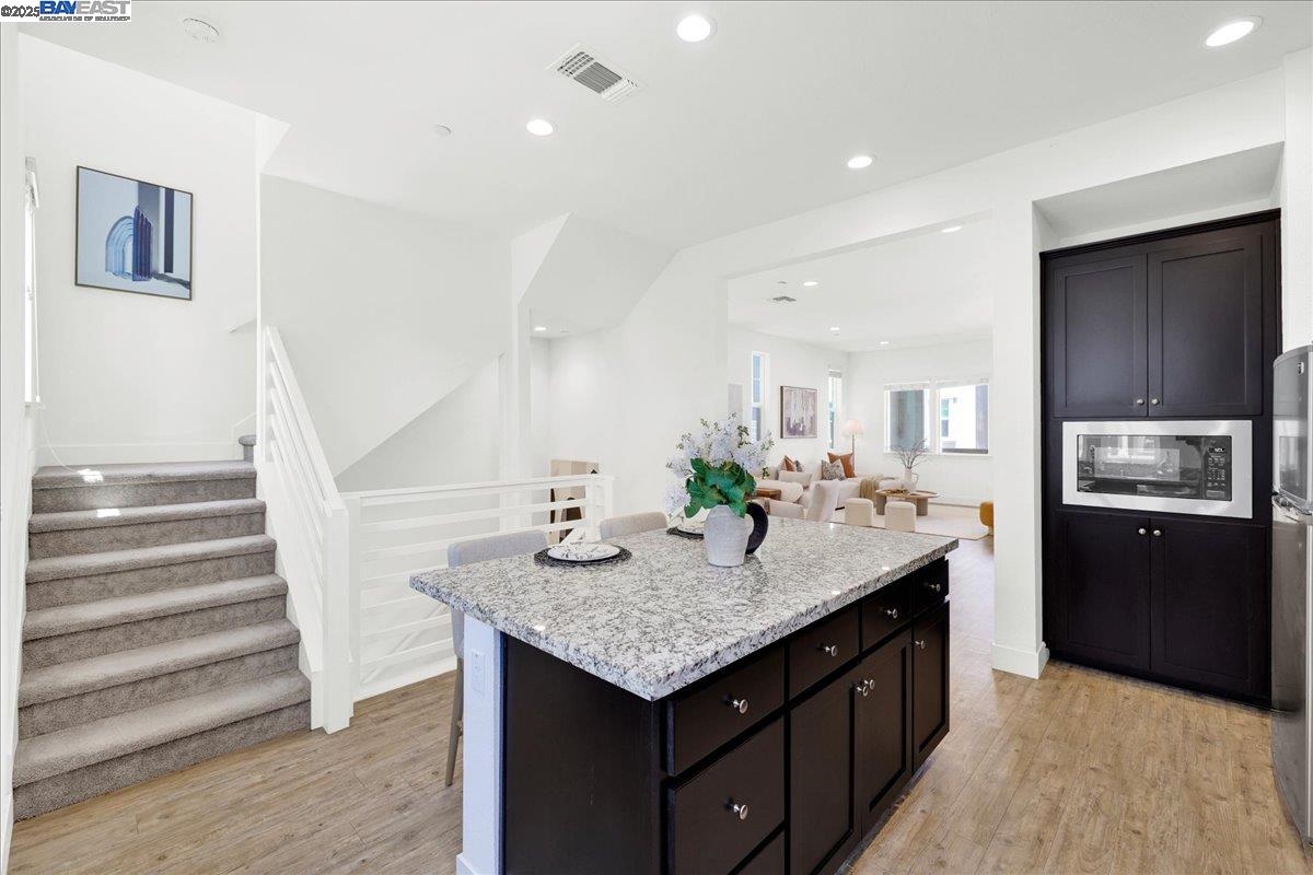 Detail Gallery Image 22 of 45 For 37437 Bay Crest Road, Newark,  CA 94560 - 4 Beds | 3/1 Baths