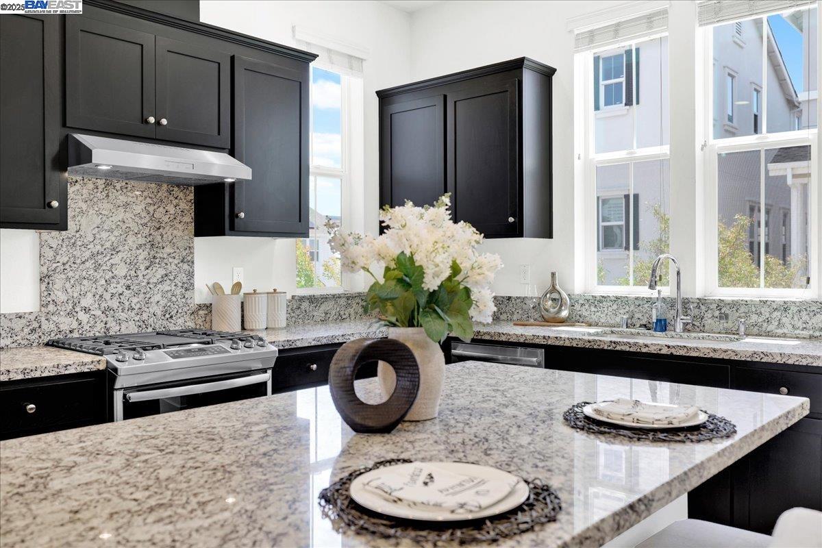 Detail Gallery Image 23 of 45 For 37437 Bay Crest Road, Newark,  CA 94560 - 4 Beds | 3/1 Baths
