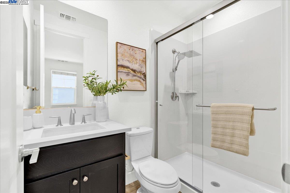 Detail Gallery Image 8 of 45 For 37437 Bay Crest Road, Newark,  CA 94560 - 4 Beds | 3/1 Baths