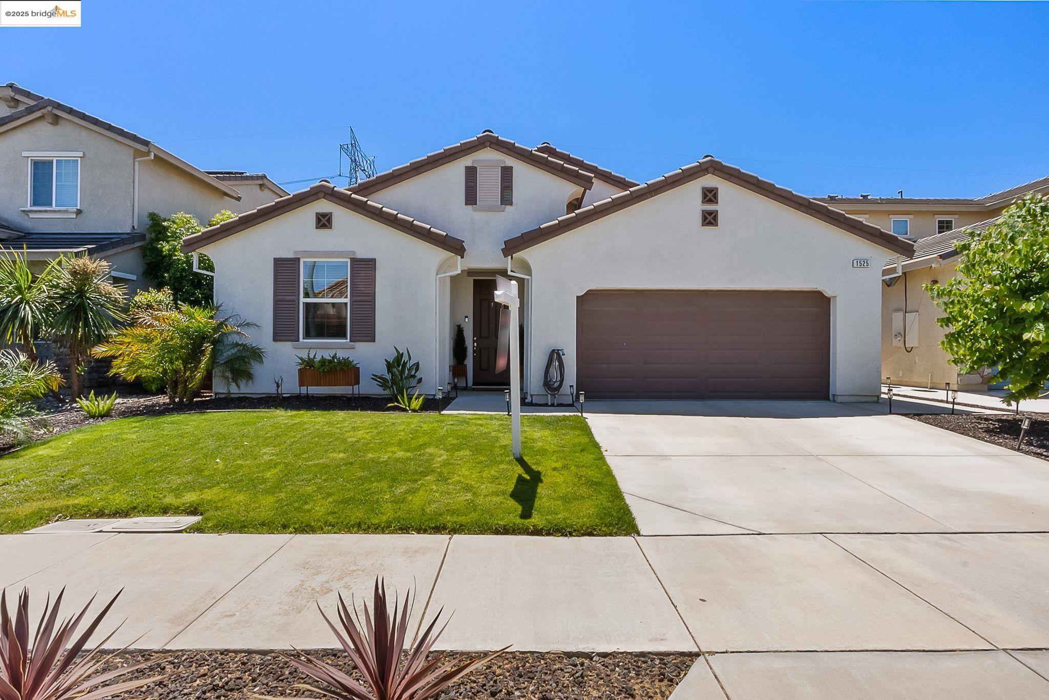 Detail Gallery Image 1 of 45 For 1525 Sycamore Dr, Oakley,  CA 94561 - 4 Beds | 2 Baths