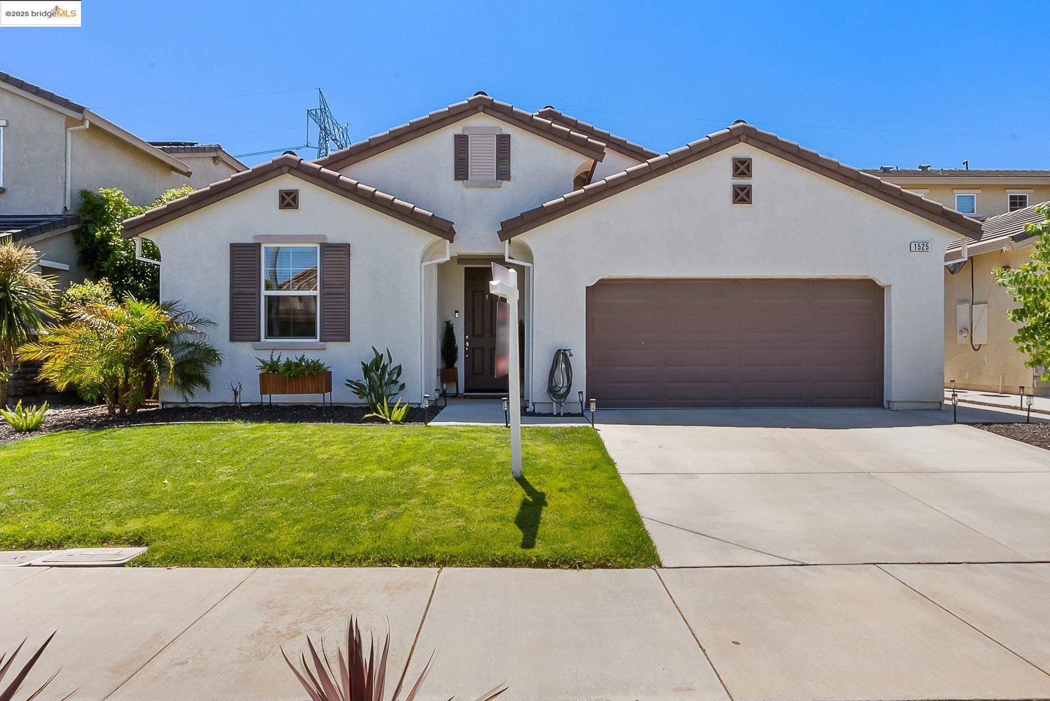 Detail Gallery Image 2 of 45 For 1525 Sycamore Dr, Oakley,  CA 94561 - 4 Beds | 2 Baths