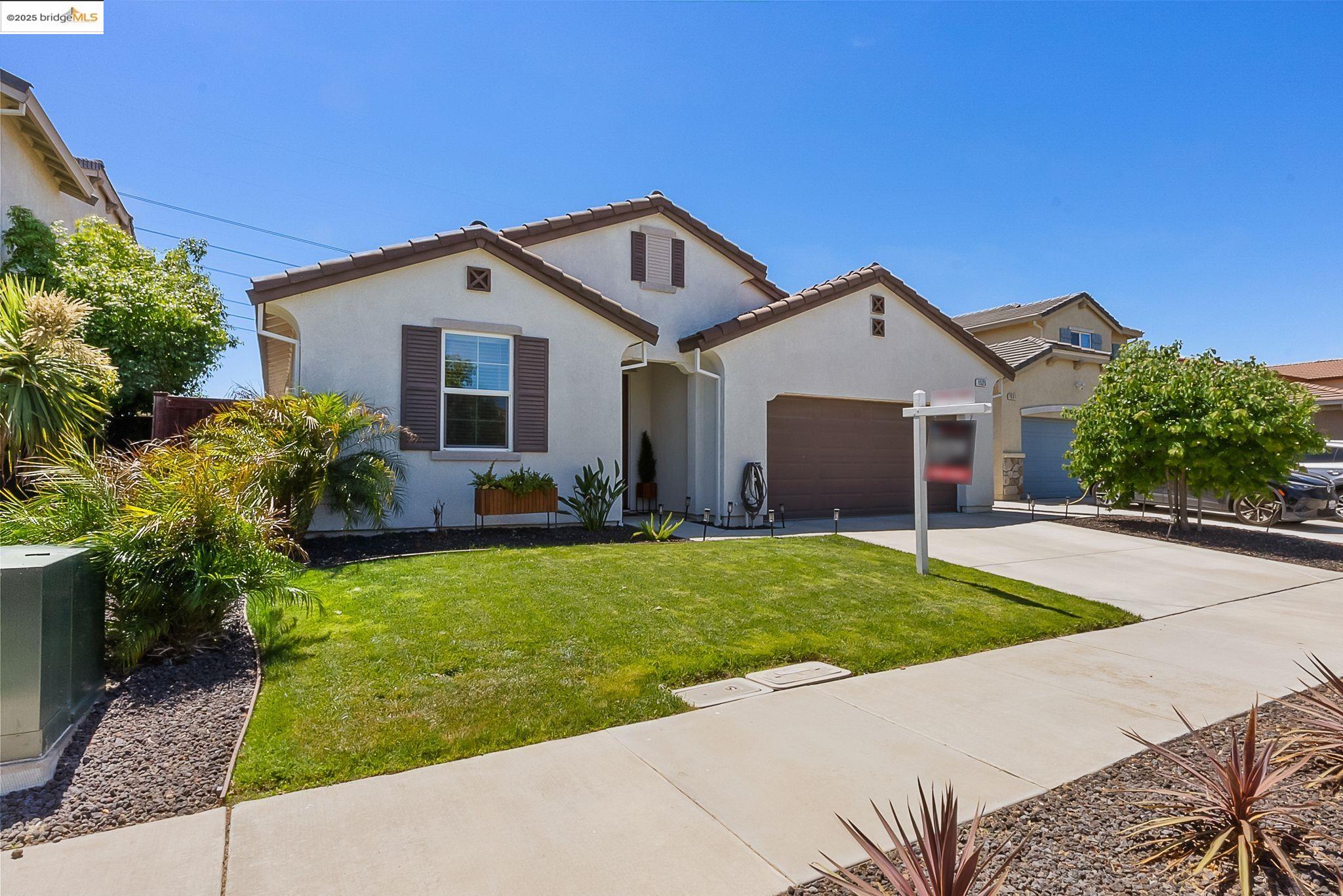 Detail Gallery Image 3 of 45 For 1525 Sycamore Dr, Oakley,  CA 94561 - 4 Beds | 2 Baths