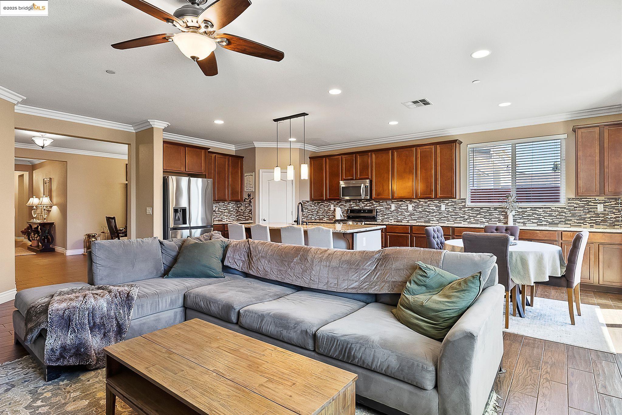 Detail Gallery Image 25 of 45 For 1525 Sycamore Dr, Oakley,  CA 94561 - 4 Beds | 2 Baths
