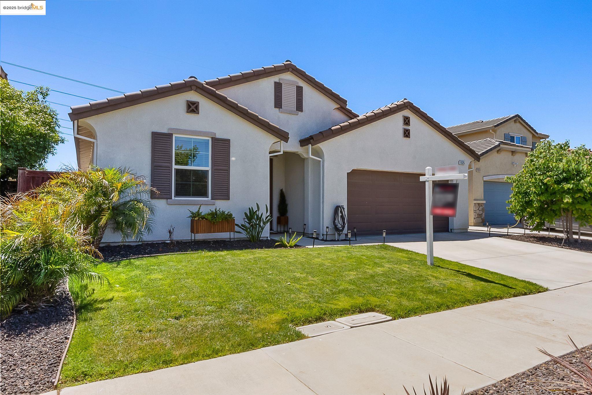 Detail Gallery Image 4 of 45 For 1525 Sycamore Dr, Oakley,  CA 94561 - 4 Beds | 2 Baths