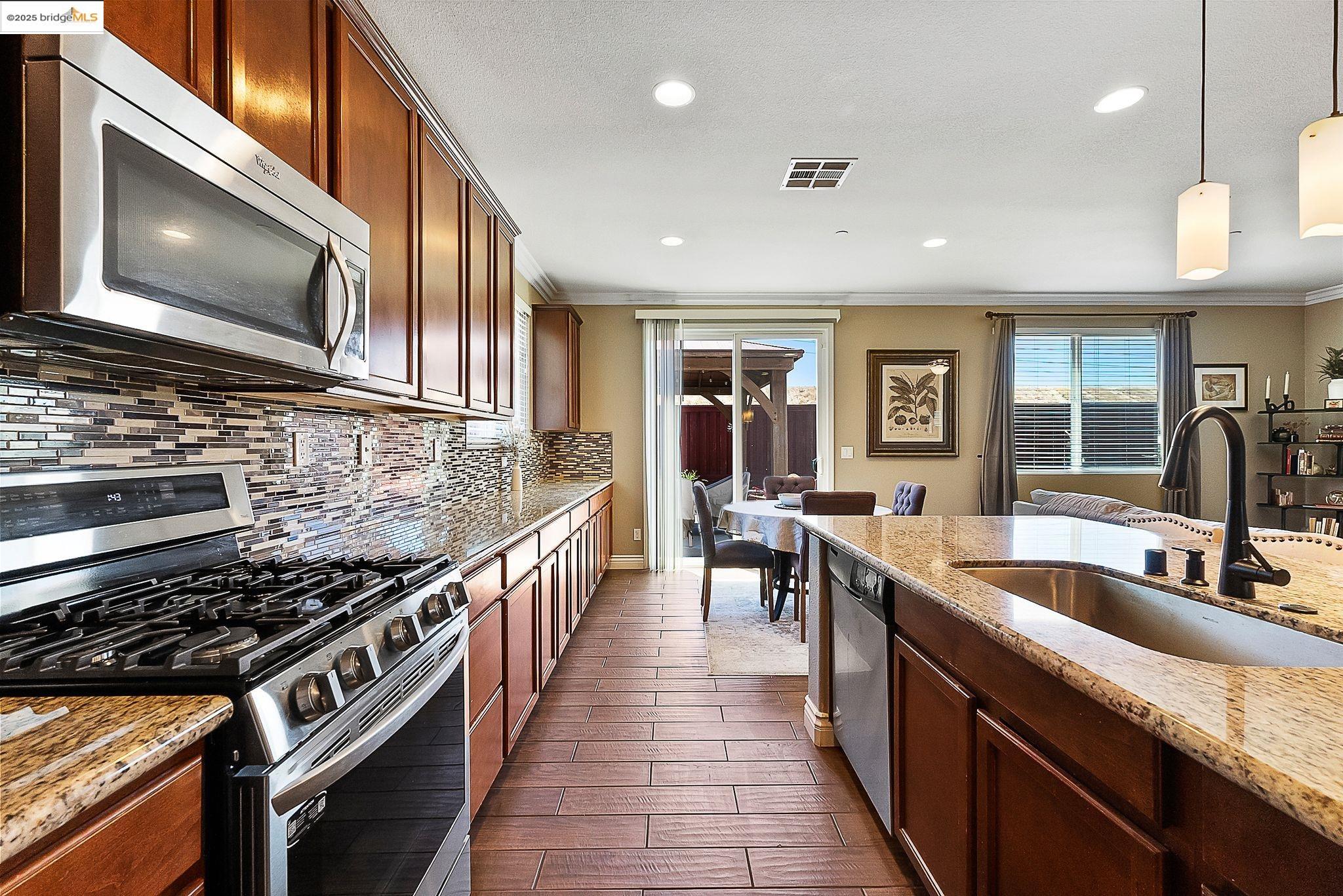 Detail Gallery Image 31 of 45 For 1525 Sycamore Dr, Oakley,  CA 94561 - 4 Beds | 2 Baths