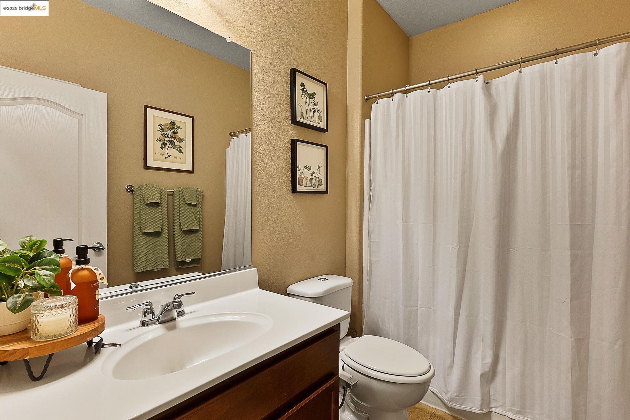 Detail Gallery Image 8 of 45 For 1525 Sycamore Dr, Oakley,  CA 94561 - 4 Beds | 2 Baths