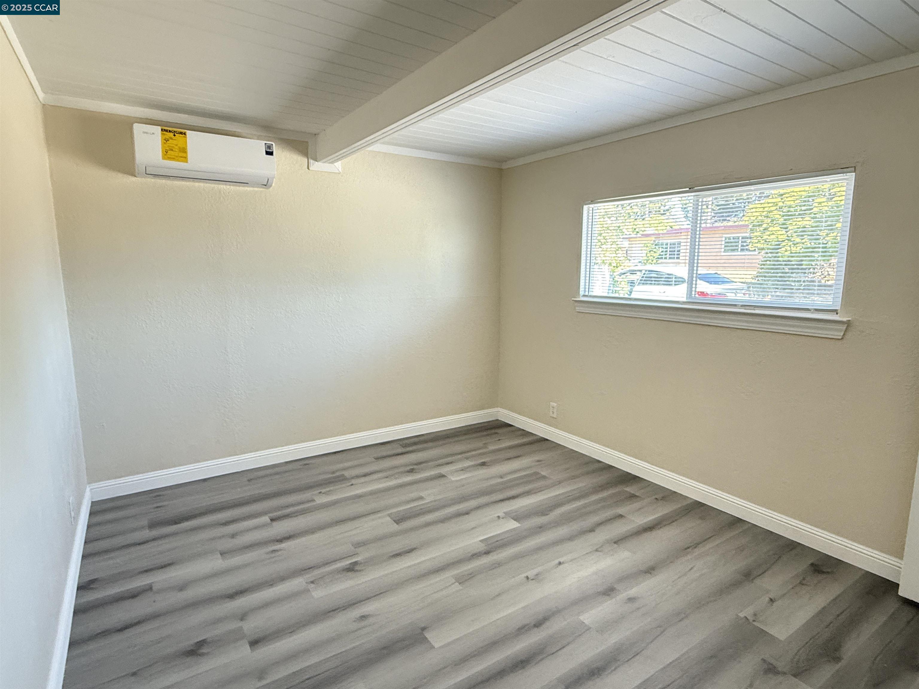 Detail Gallery Image 6 of 15 For 457 La Jolla St, Vallejo,  CA 94591 - 3 Beds | 1 Baths