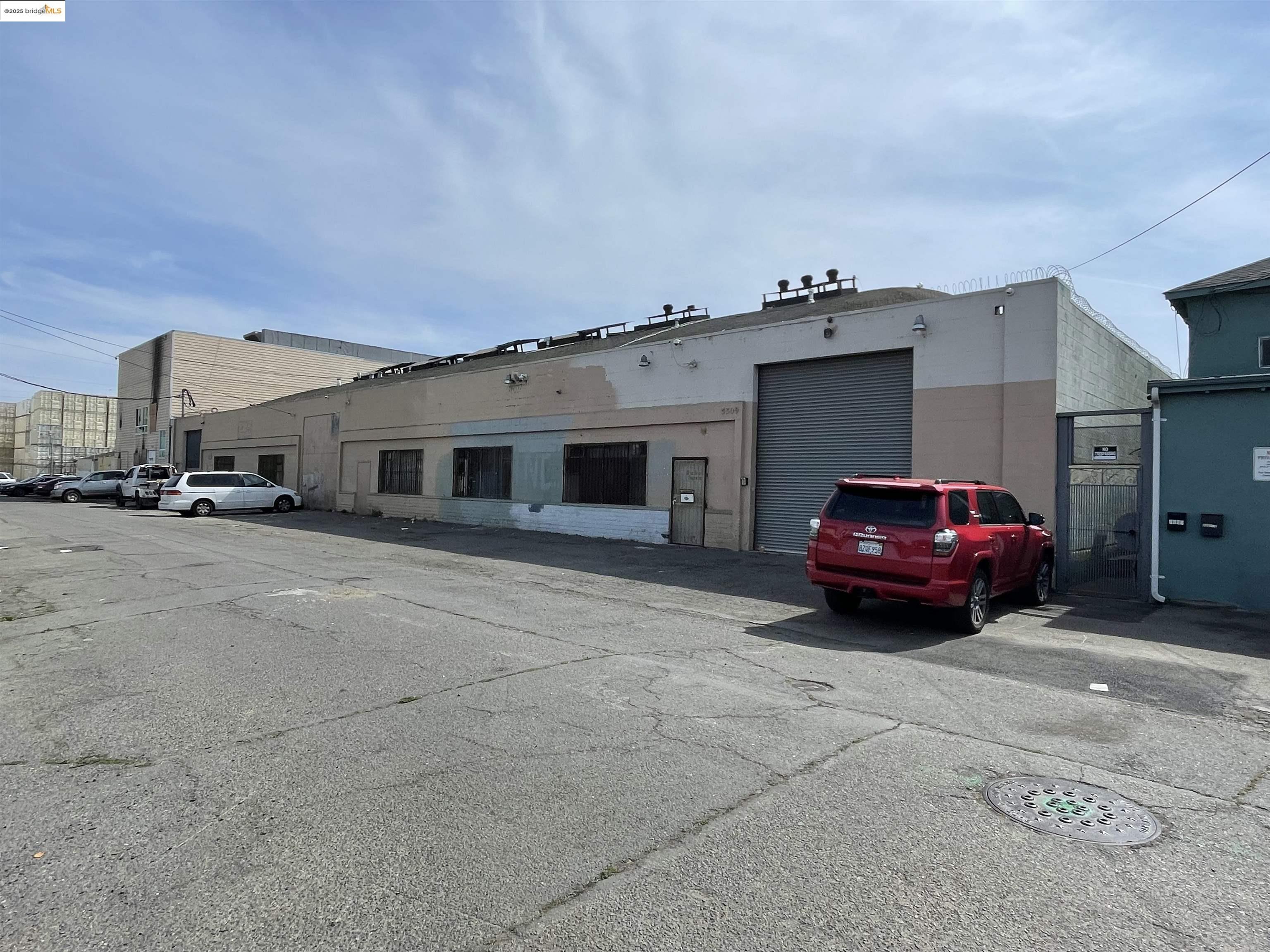Detail Gallery Image 1 of 1 For 5321 E 8th St, Oakland,  CA 94601 - – Beds | – Baths