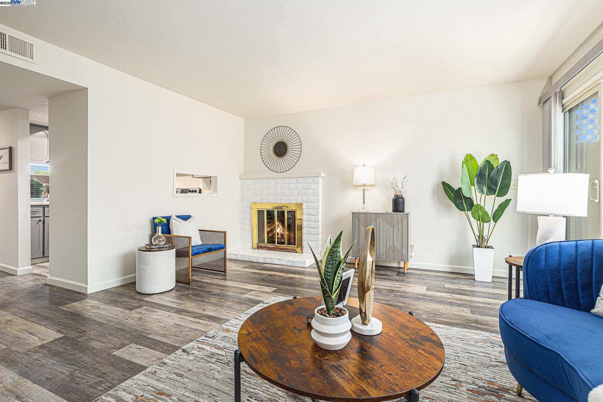 Detail Gallery Image 8 of 28 For 14725 Doolittle Dr, San Leandro,  CA 94577 - 3 Beds | 2 Baths